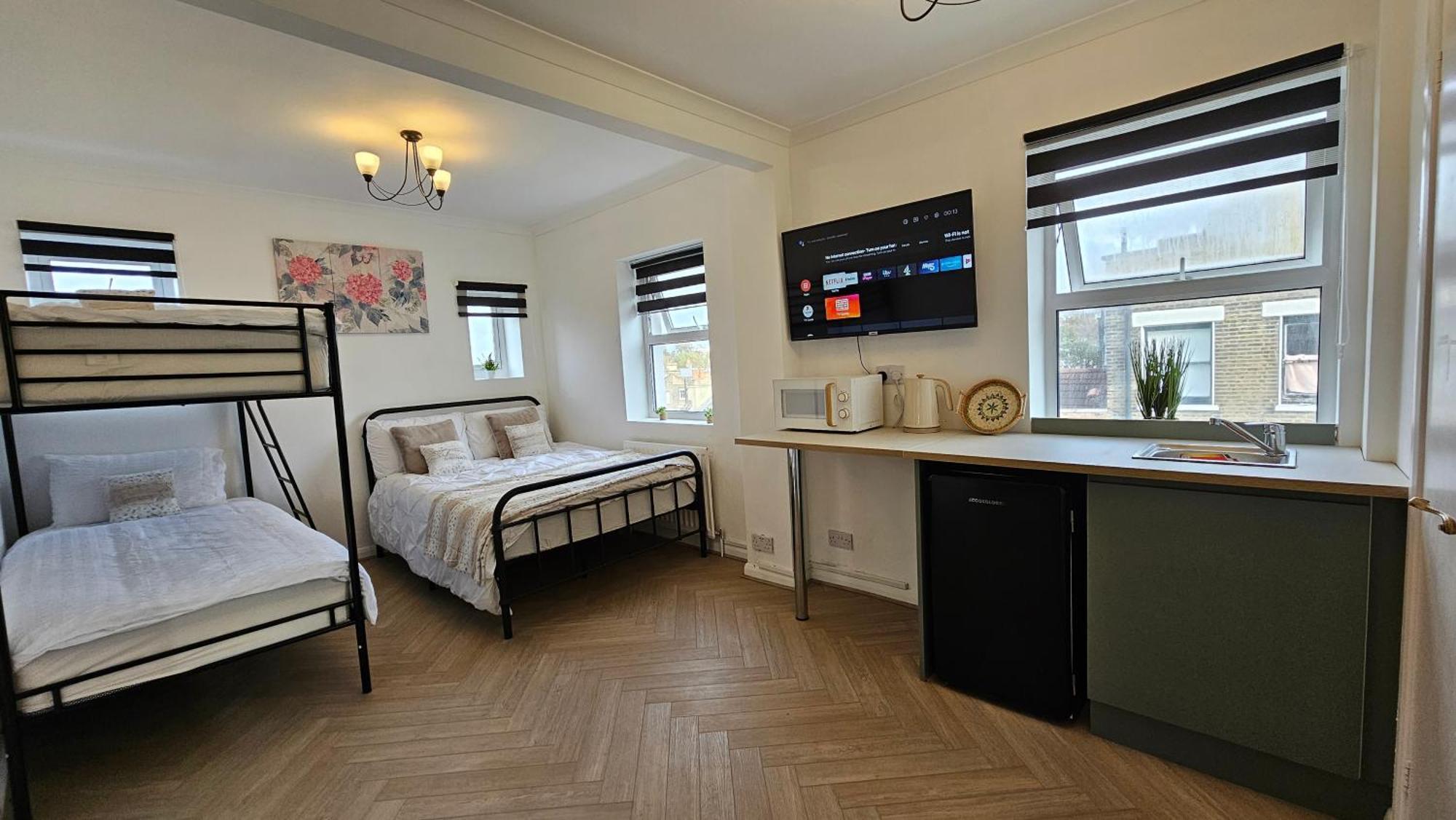Hotell Bros 3*