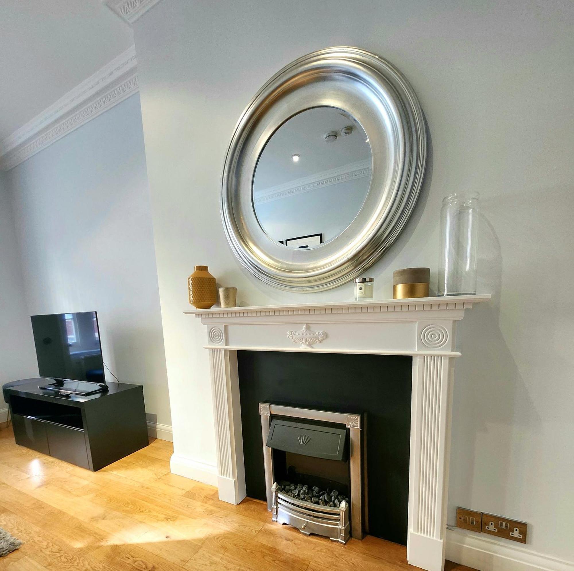 2 Bedroom Luxury Knightsbridge Lägenhet *