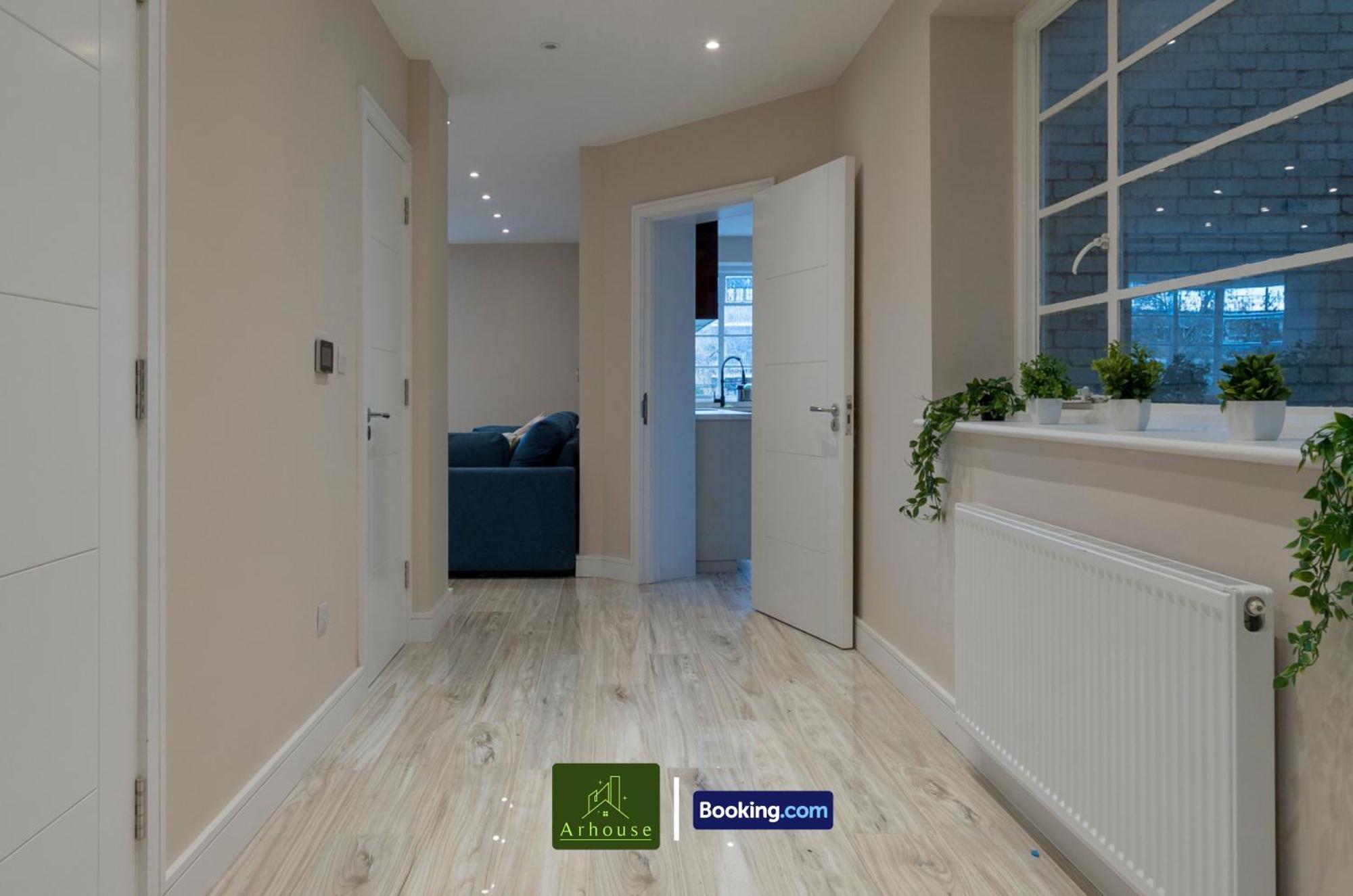 Appartement Three Bedroom By Arhouse Short Lets & Serviced Willesden With Free Wi-fi & Terrace Londres