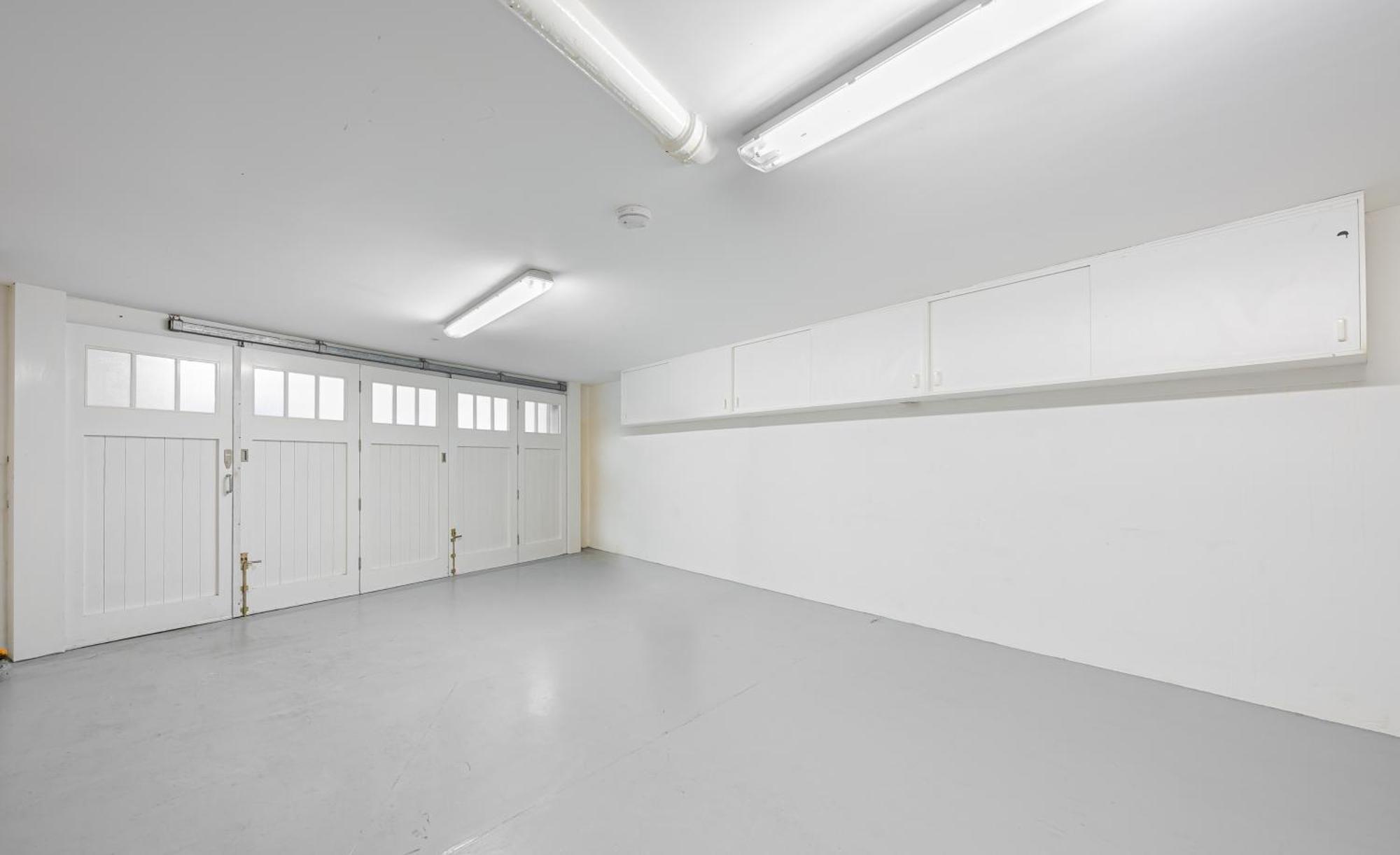 Modern 3 Bedroom Luxury House With Garage In Lejlighed *