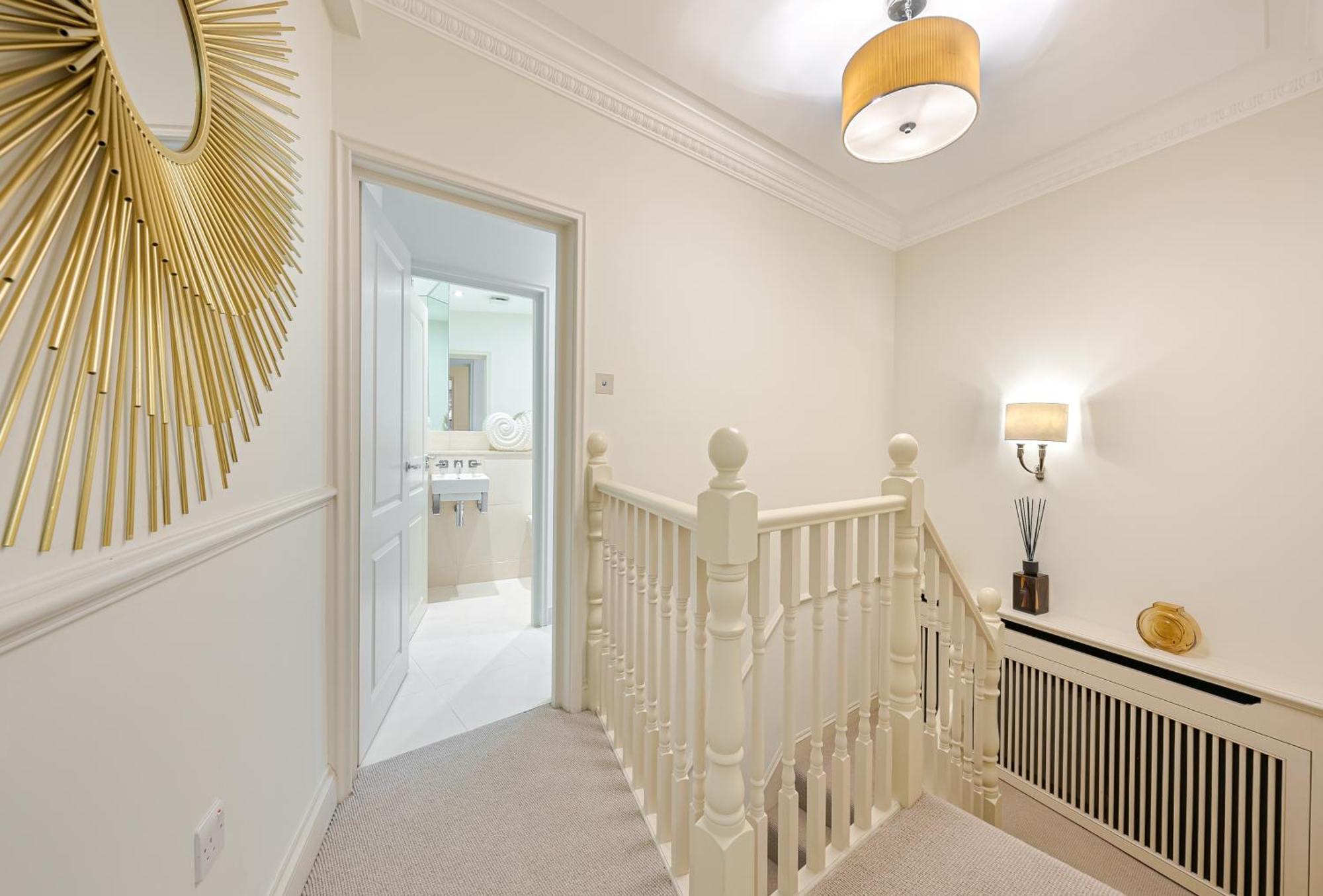Modern 3 Bedroom Luxury House With Garage In Lejlighed *