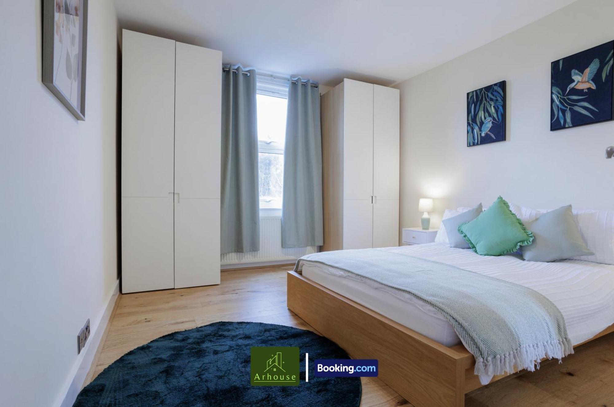 3 Bedroom By Arhouse Short Lets & Serviced Kensal Rise With Free Wifi & Free Parking * Londen