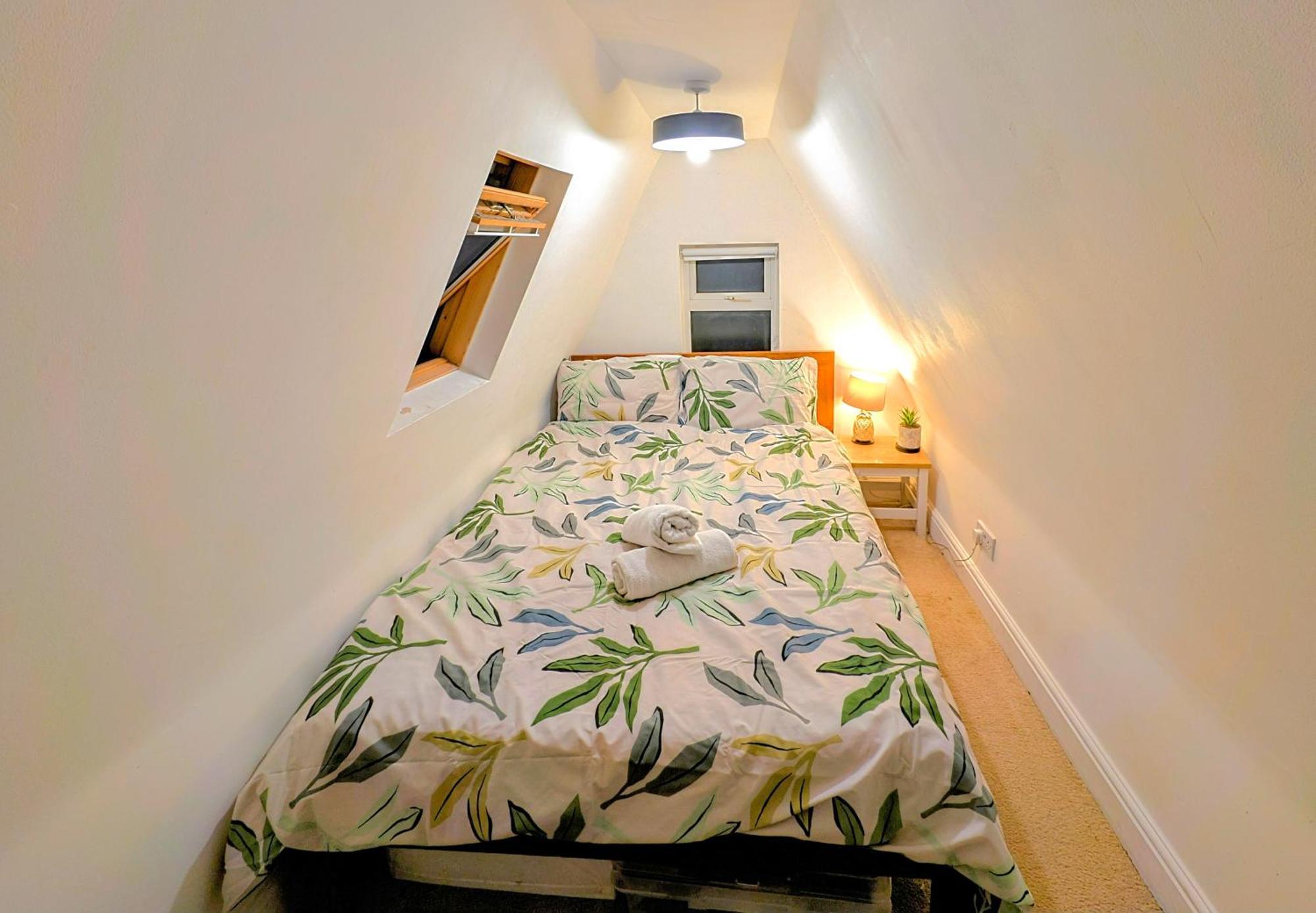 Coach House In Brixton Apartment London