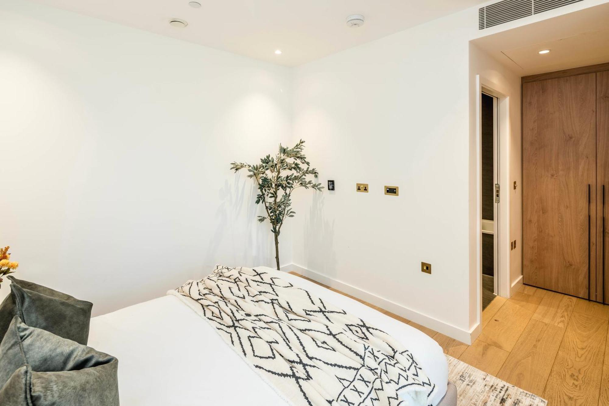 Concept In With Facilities * London