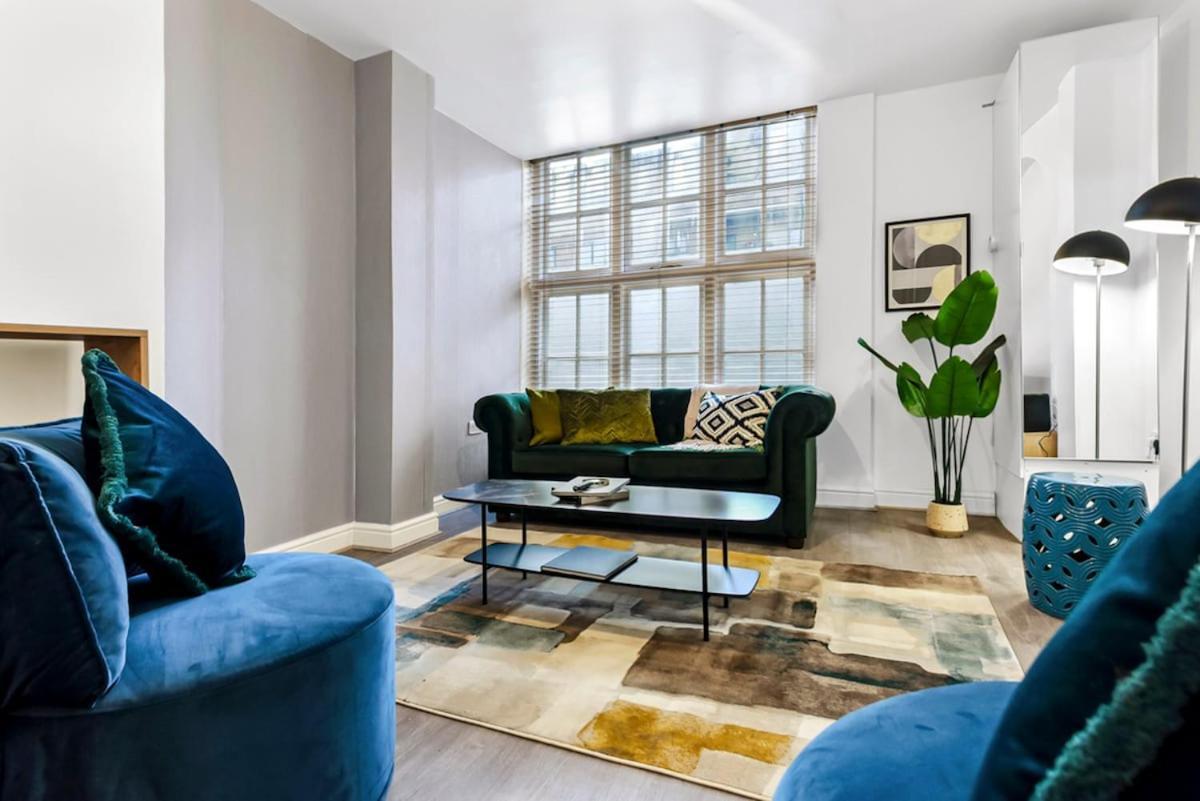 Charming 3br Flat With Ensuite Master And Balcony Lejlighed *