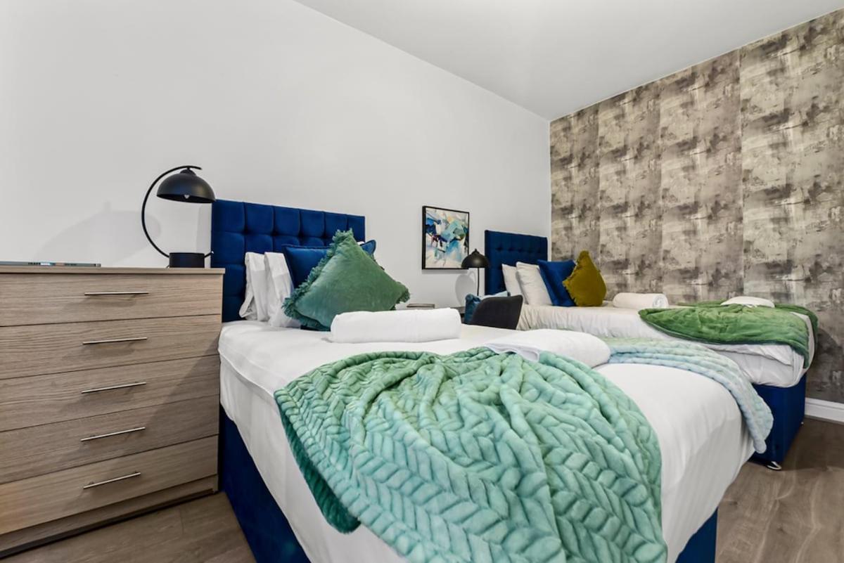 Lejlighed Charming 3br Flat With Ensuite Master And Balcony *