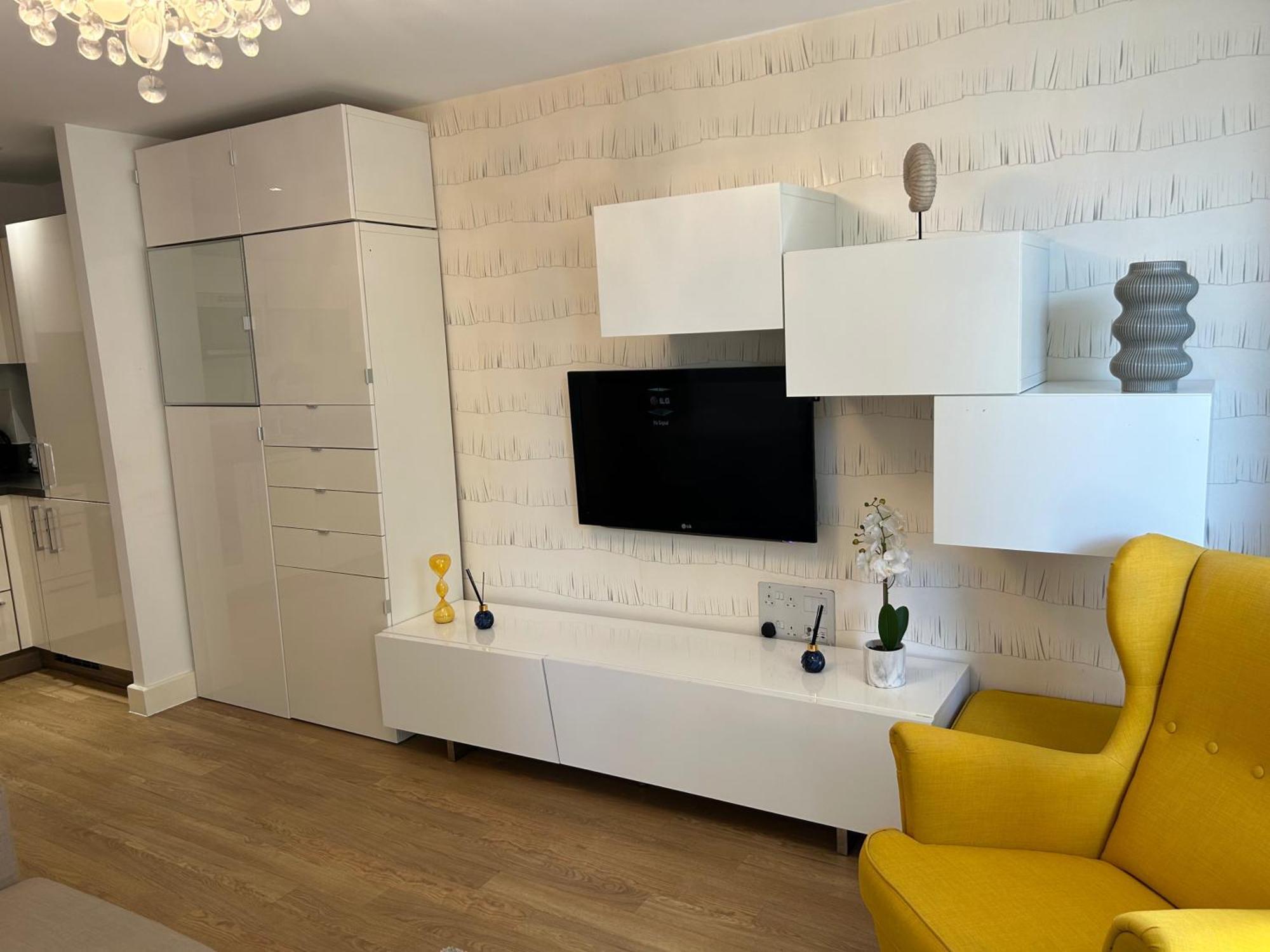 1-Bed Apt Sleeps 4 Central To Shops & Transport Lägenhet London