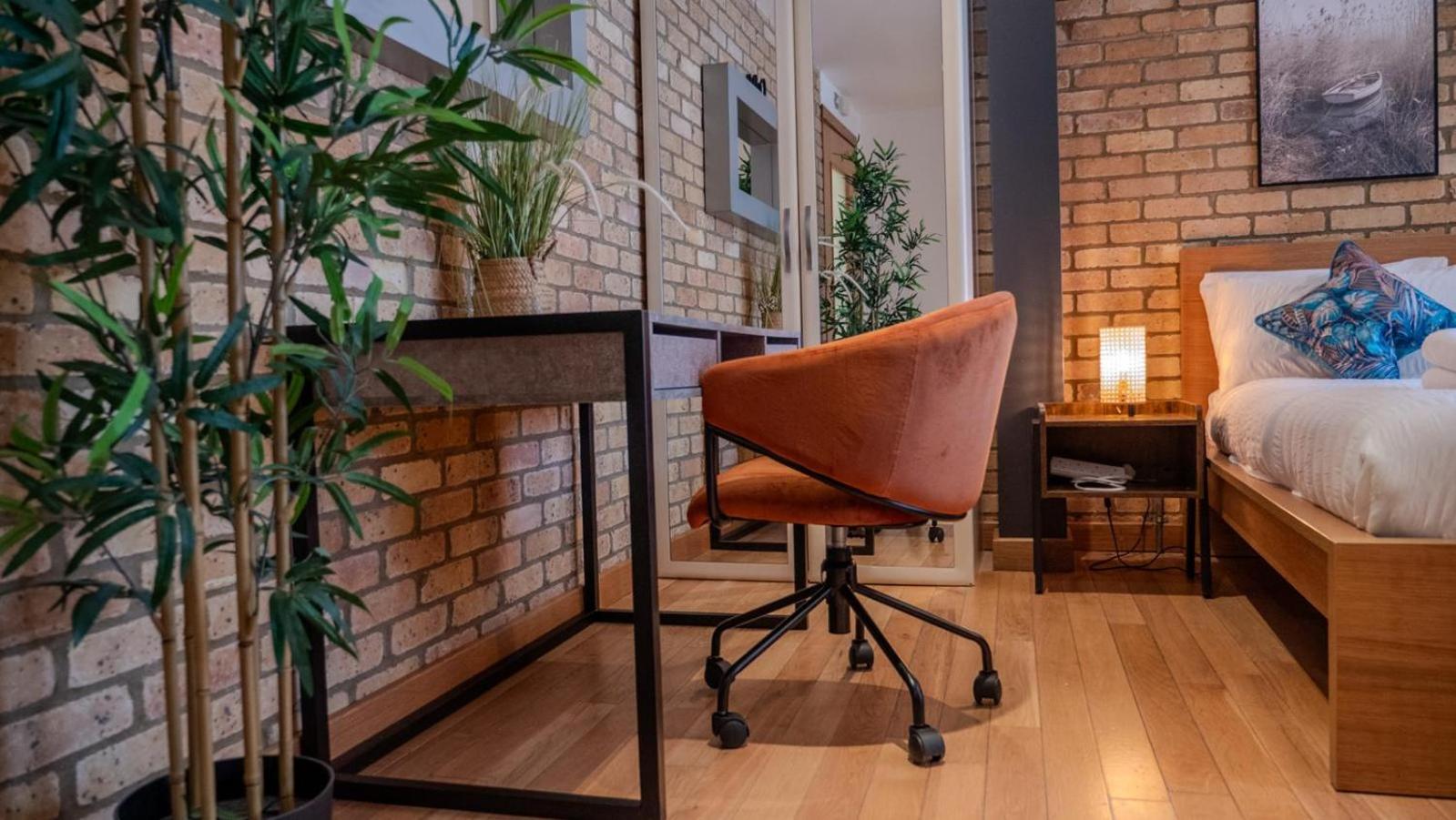 Spacious, Industrial, Zone 1, 2 Bed Apartment