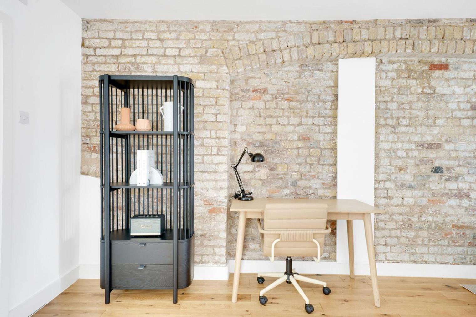 Blueground Farringdon Open Plan Opposite Train Lon-147 Apartment *