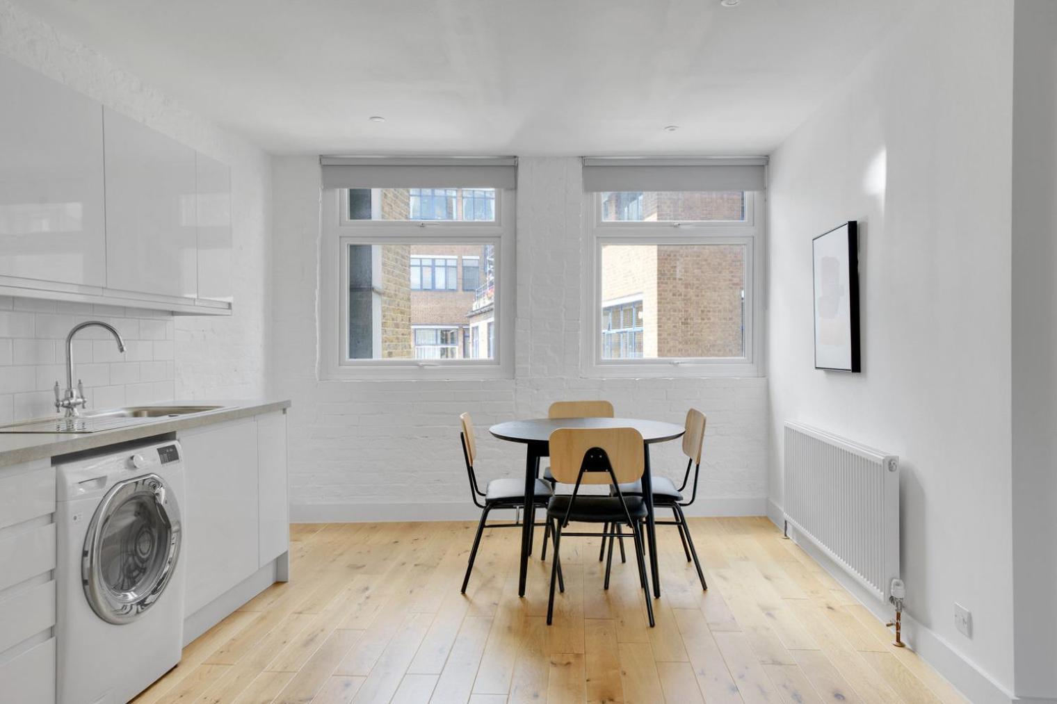 Blueground Farringdon Open Plan Opposite Train Lon-147 Apartment
