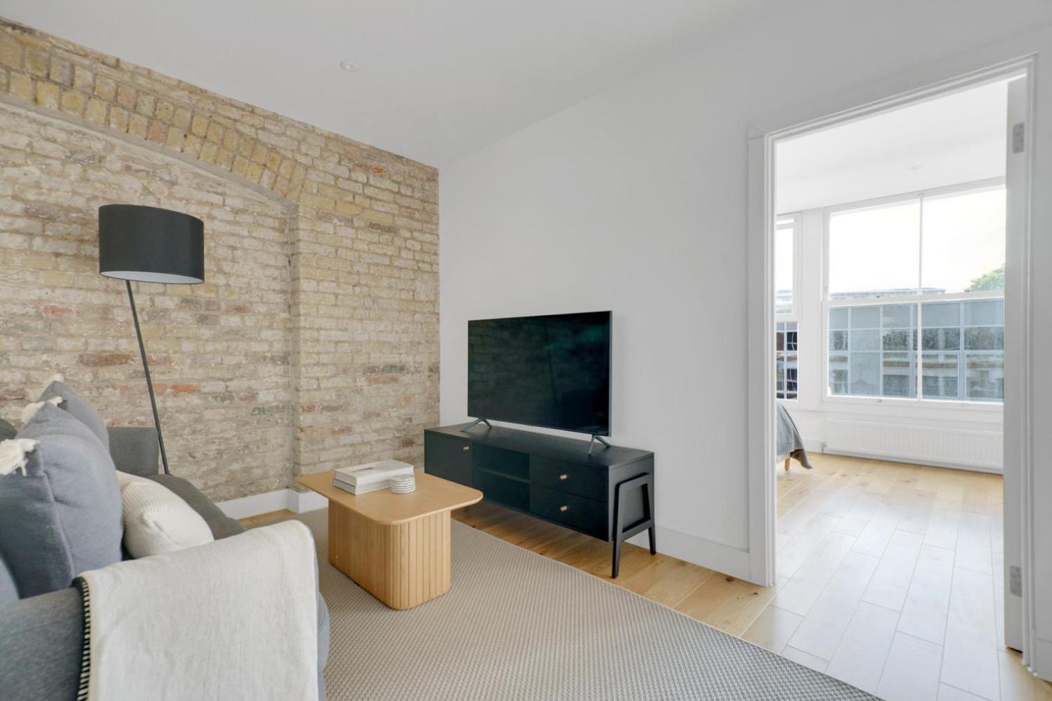 Blueground Farringdon Open Plan Opposite Train Lon-147 Apartment