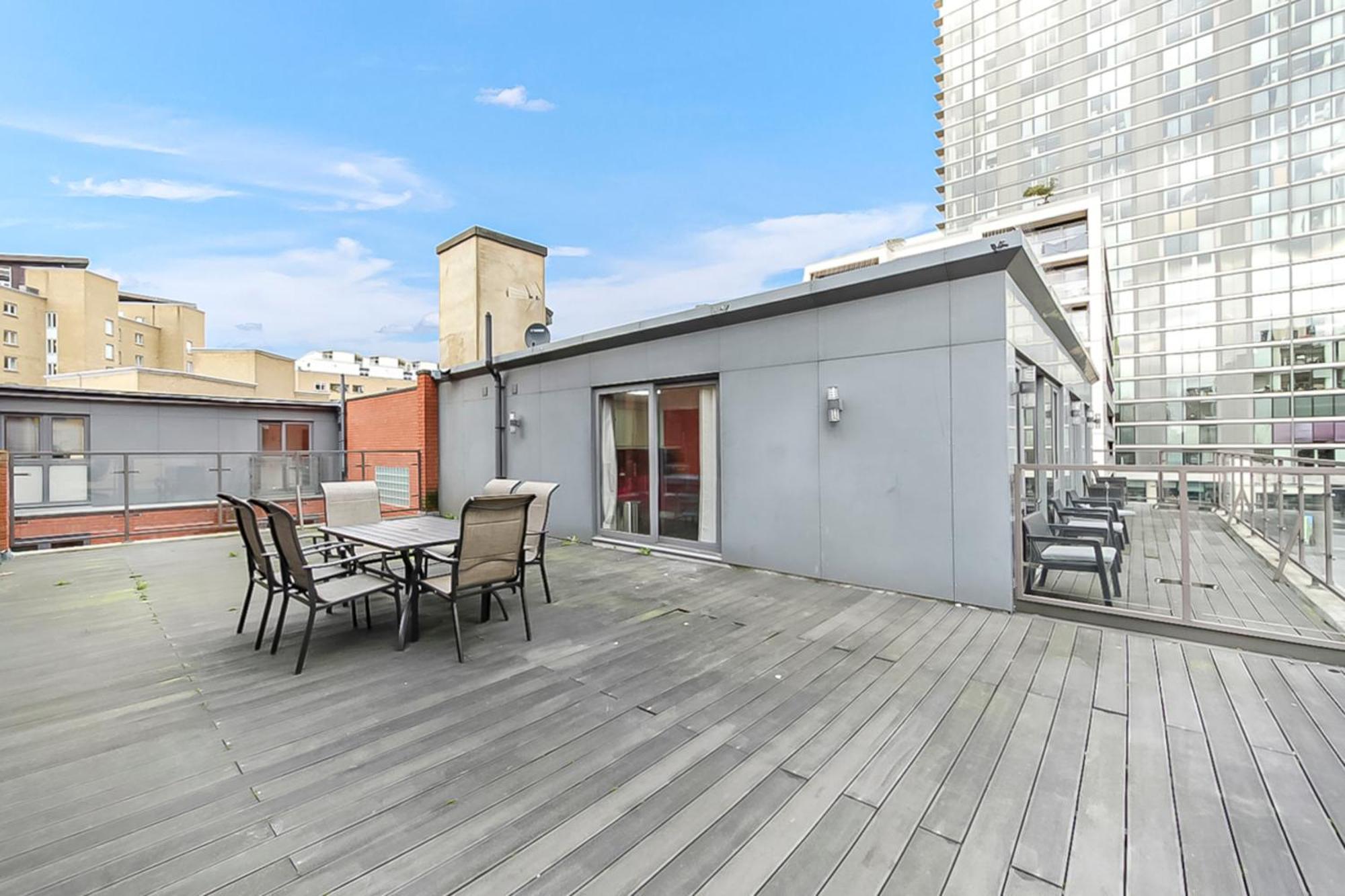Apartment Large 2 Bed With Massive Balcony In Canary Wharf