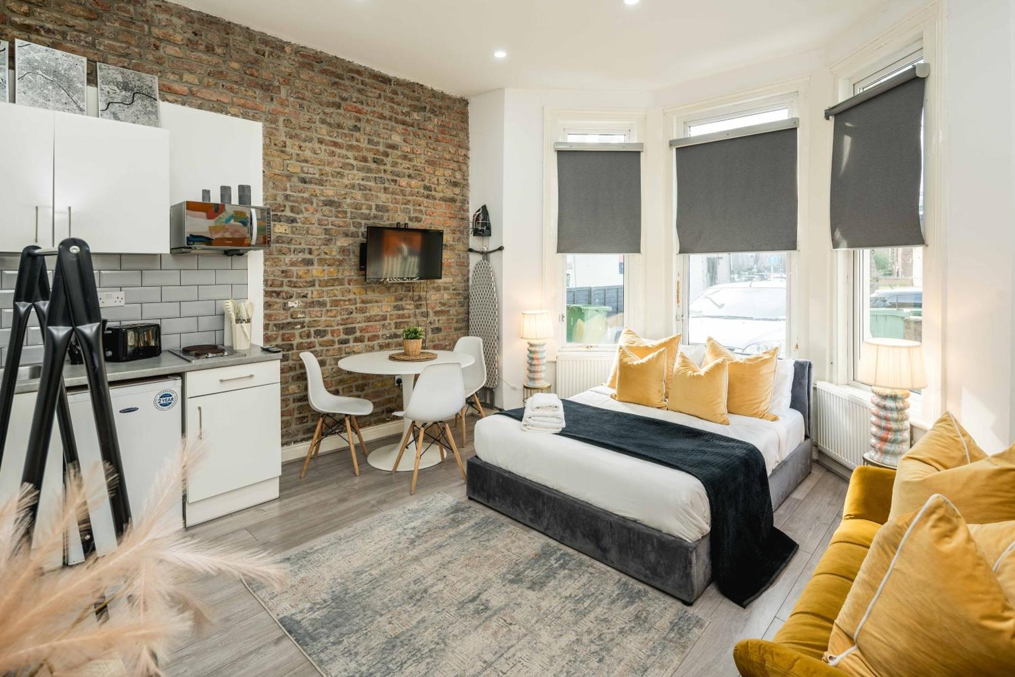 Appartement Comfortable By Kilburn & Hampstead Station Londen