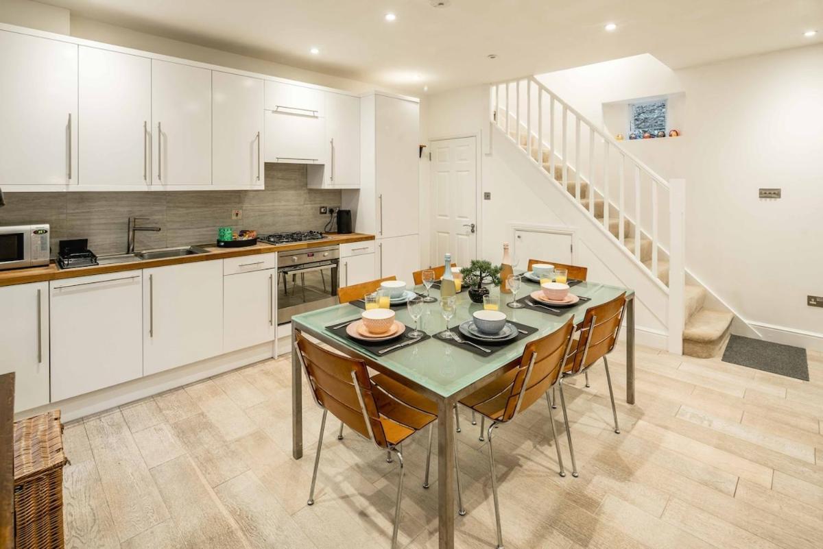 -air Con- 3bd Mews House - Kensington Palace!