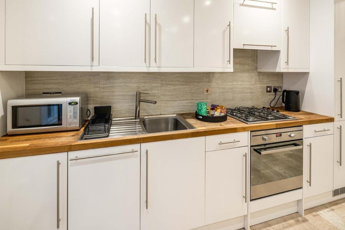 -air Con- 3bd Mews House - Kensington Palace! Villa