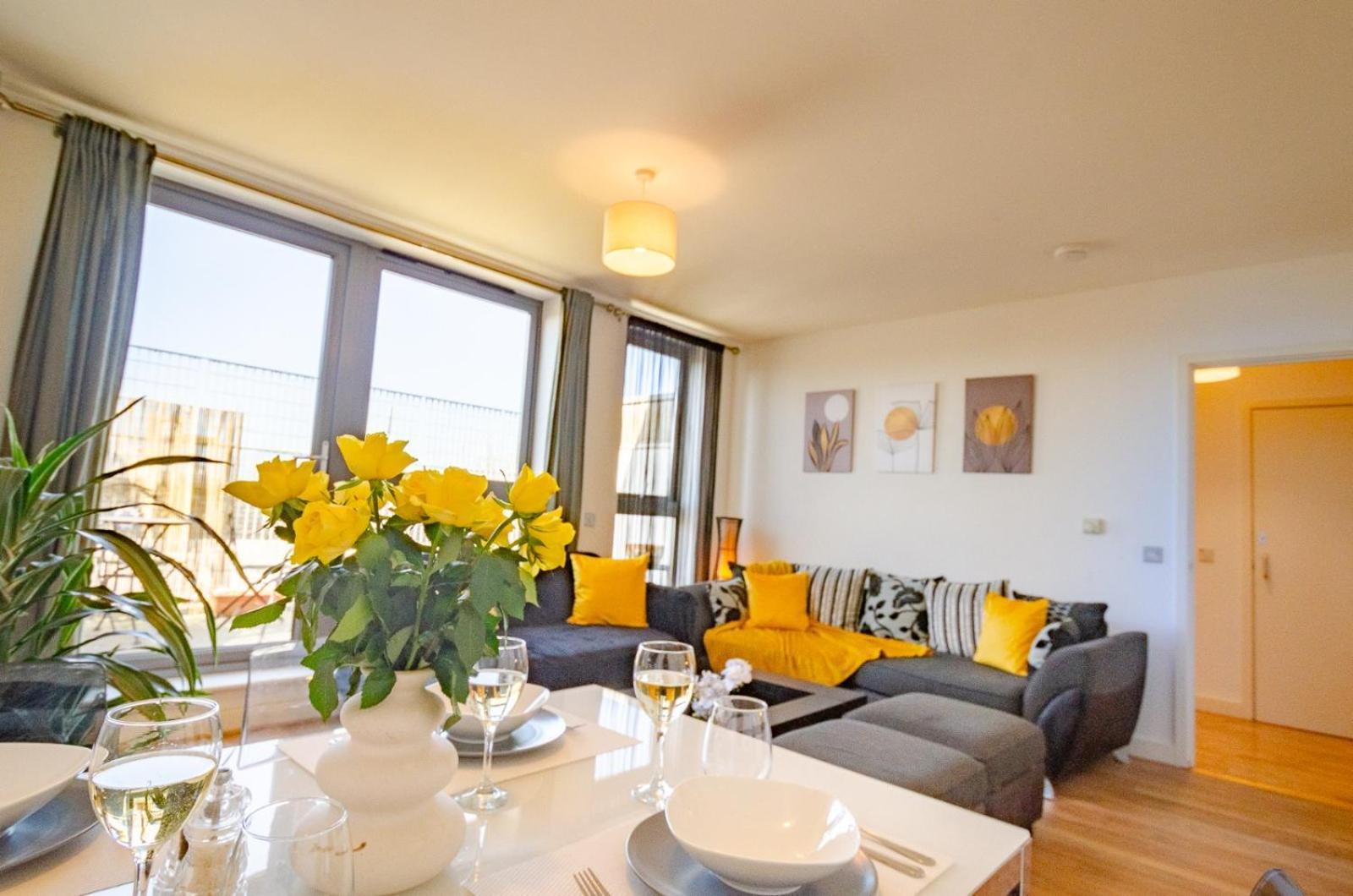 New The Viewpoint Modern 2 Bed Near O2 And Excel Ideal For Business And Long Appartement Londen