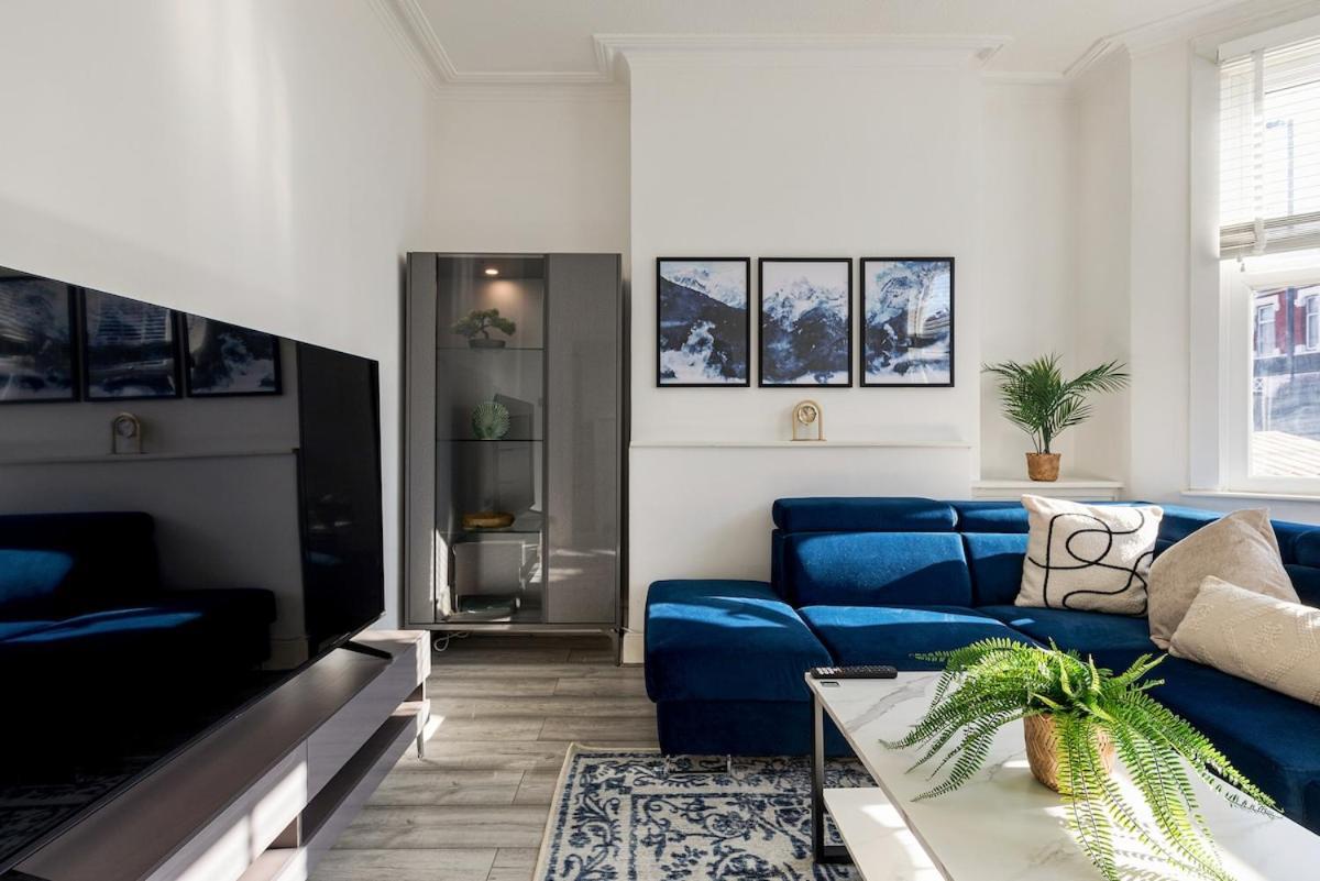 Apartment Modern 4 Bedroom House In Woodgreen London