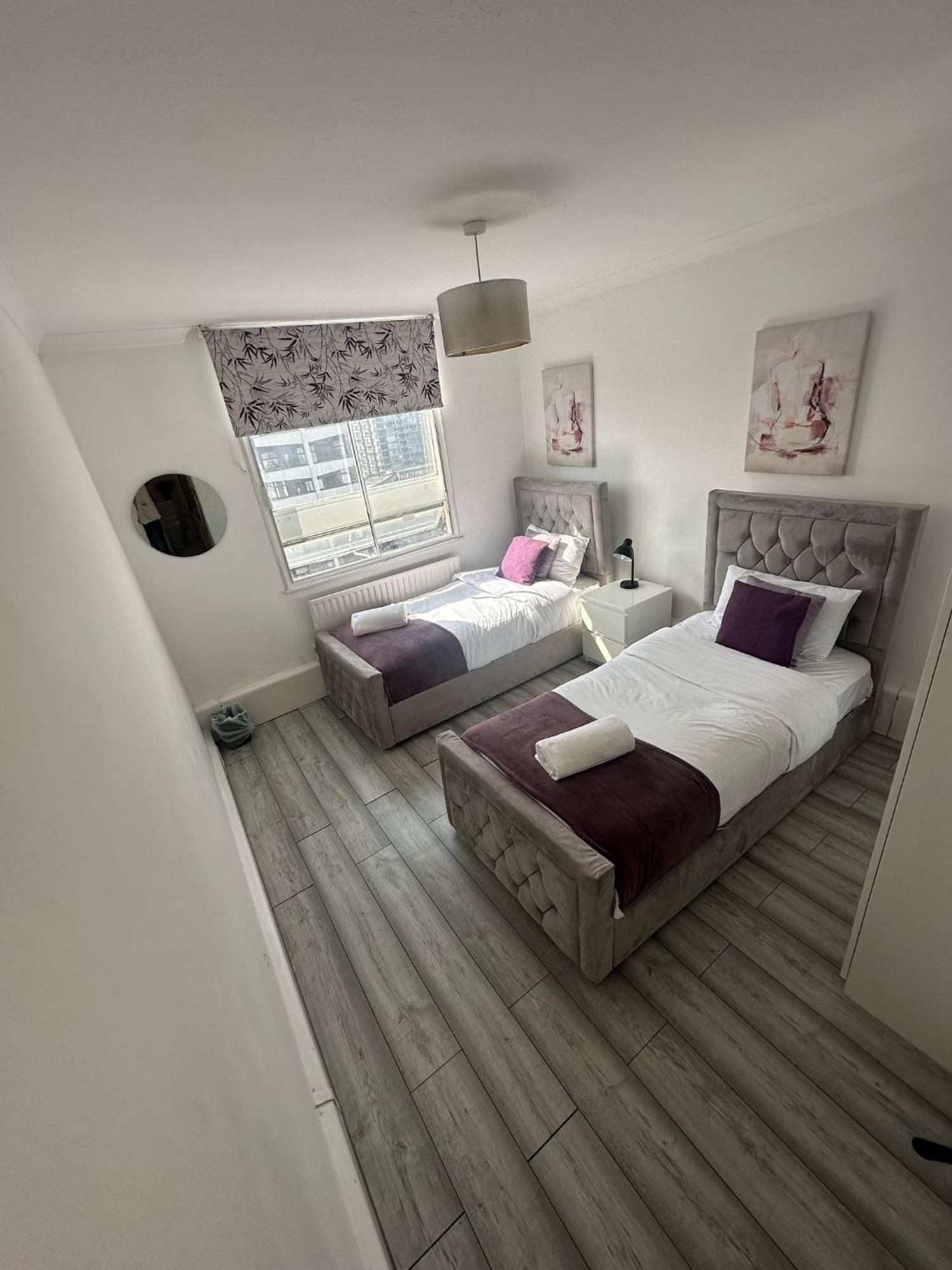 4 Bedroom Stylish Lägenhet