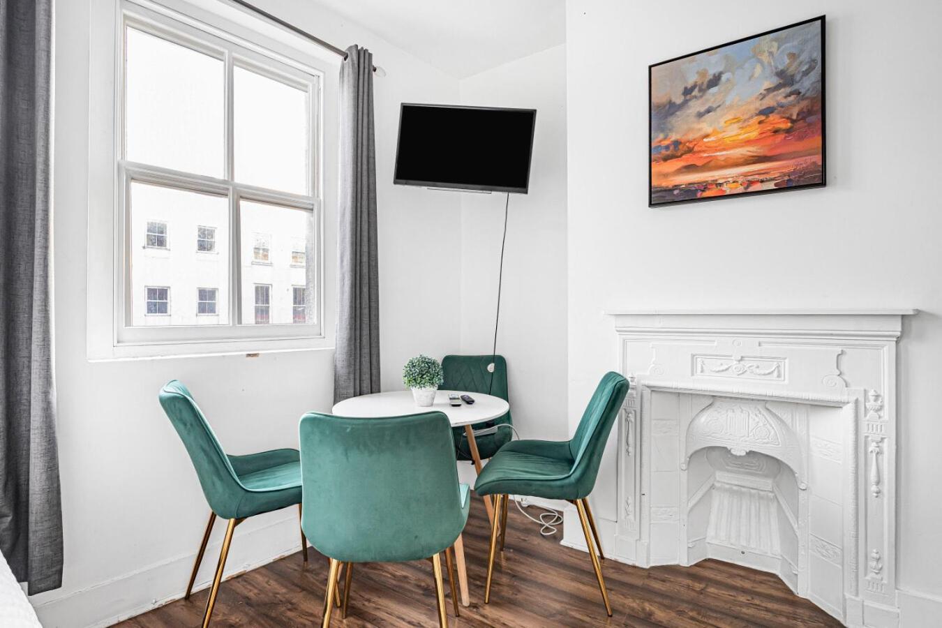 Tower Bridge Apartment