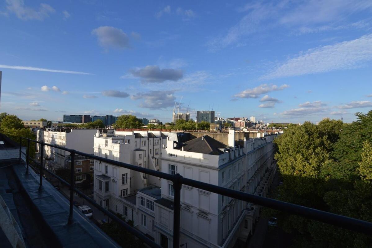 Boutique Contemporary Hyde Park Flat Londra