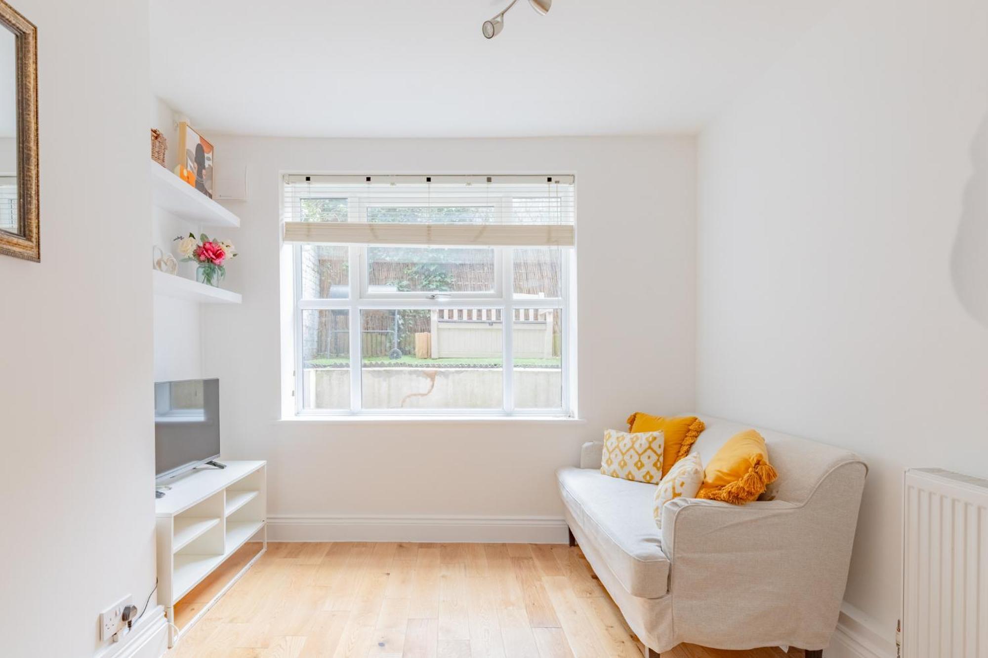 Cosy 1bd Flat Heart Of North West Appartement Londen