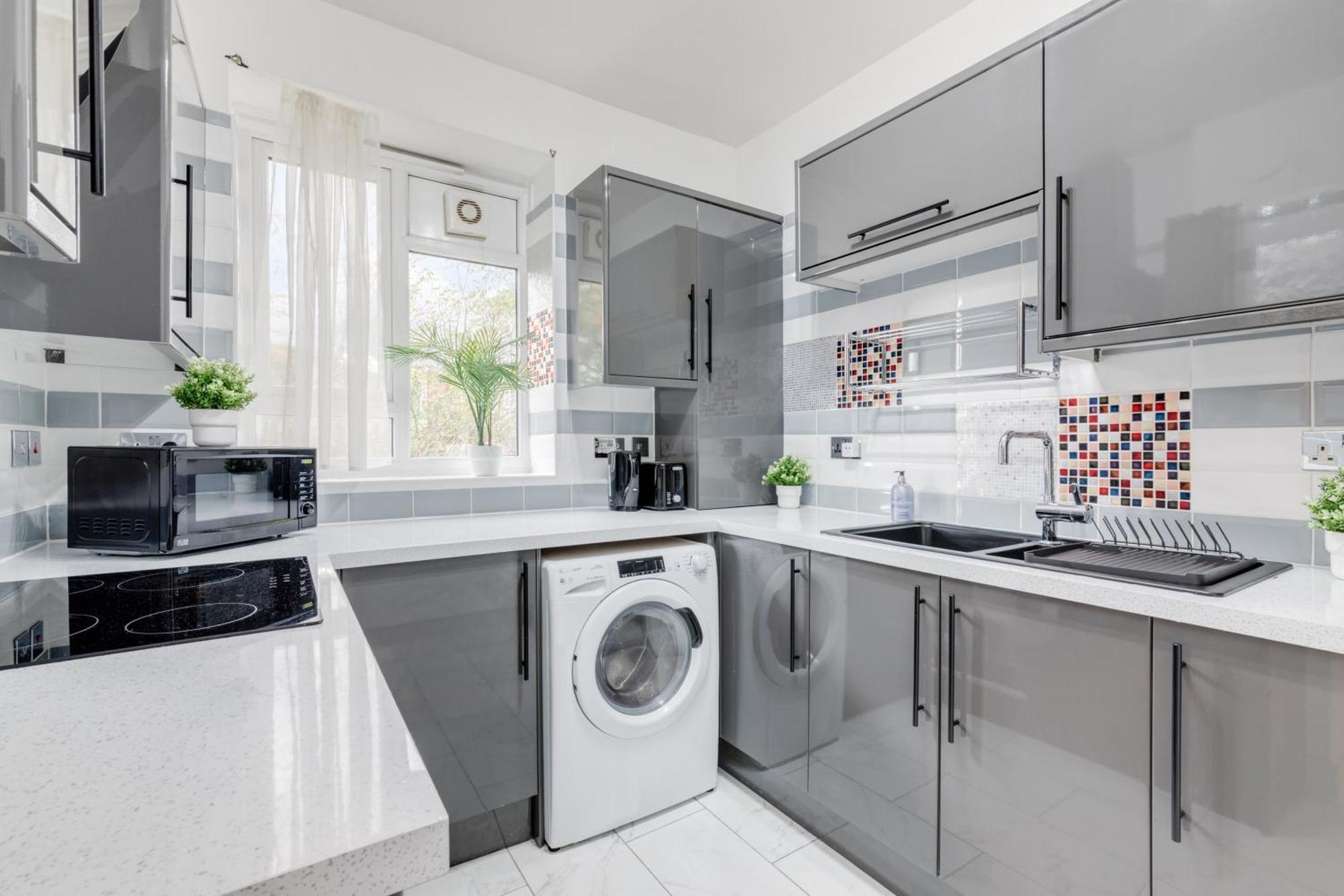 Close To The Us Embassy, 9 Elms - Spacious 1 Bed London