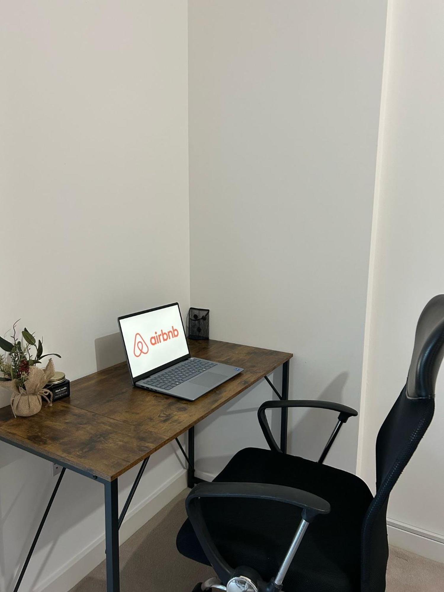 Modern 2-bedroom Flat Near Wembley - 9 Minutes From Park Royal Station Lägenhet