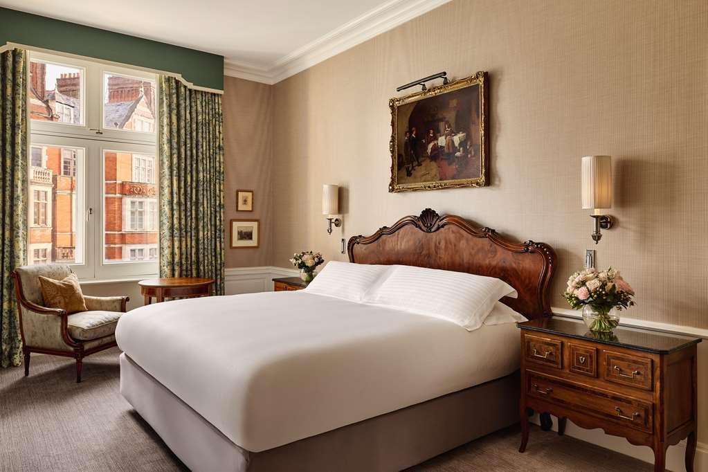 The Connaught, Maybourne Collection Hotell 5*