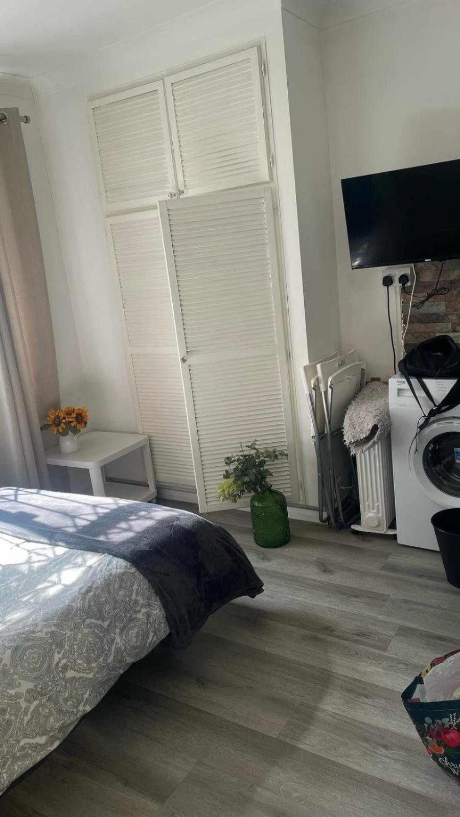 Studio Apartment In Bayswater Apartment *