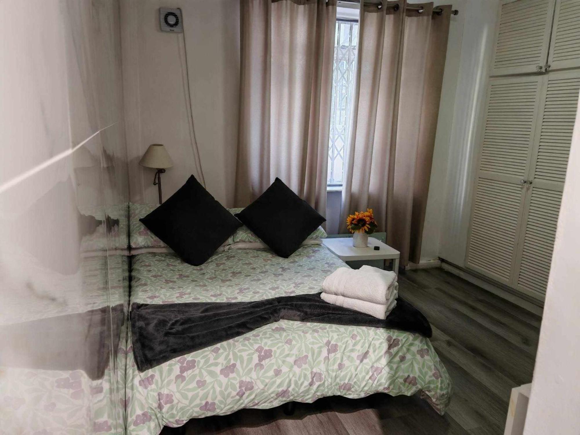 Studio Apartment In Bayswater Apartment