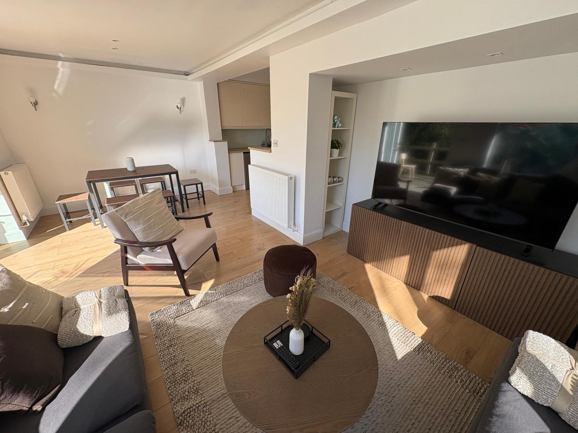 Stunning 3bd With Garden & Free Parking * Londen