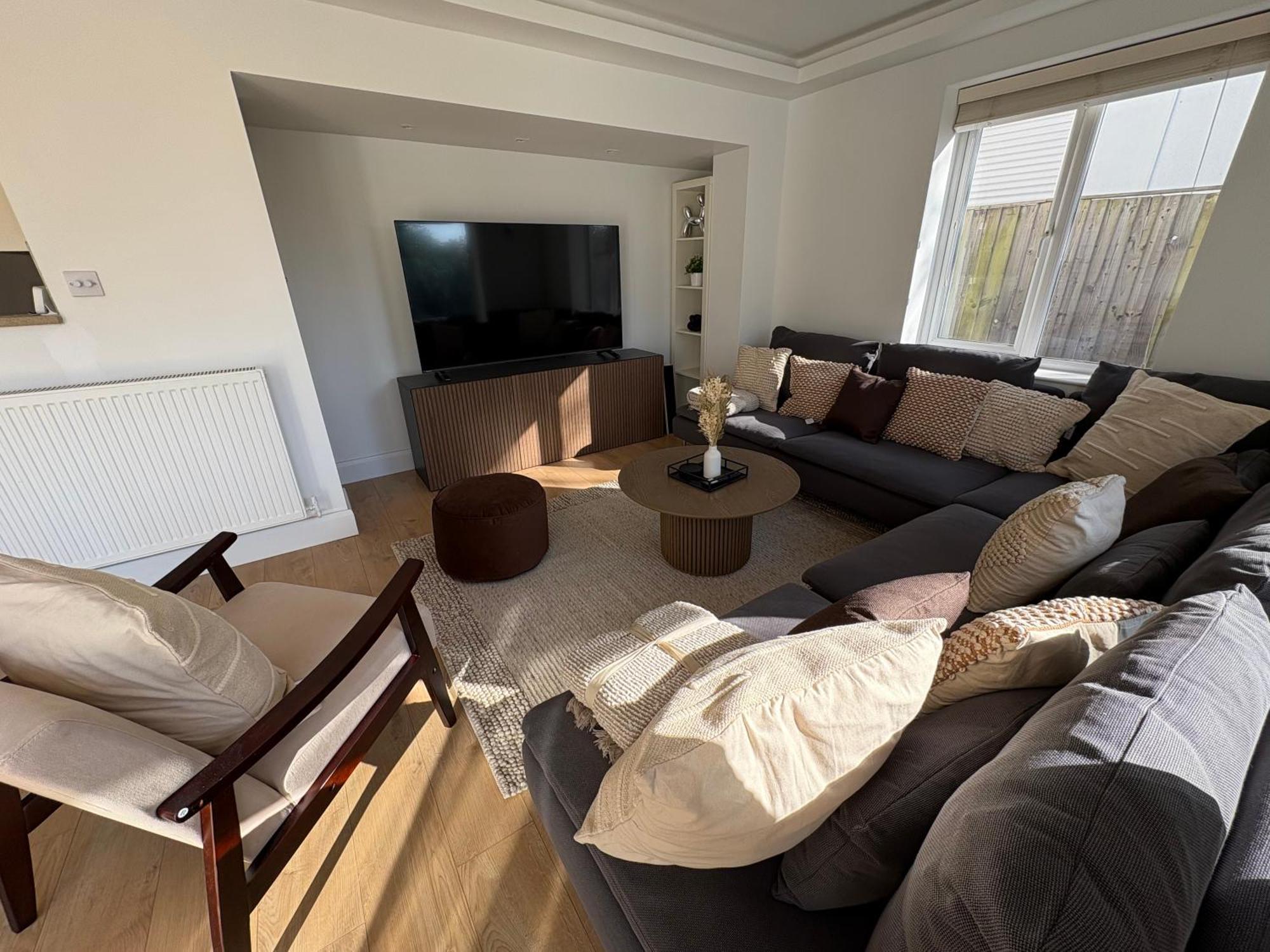 Stunning 3bd With Garden & Free Parking * Londen