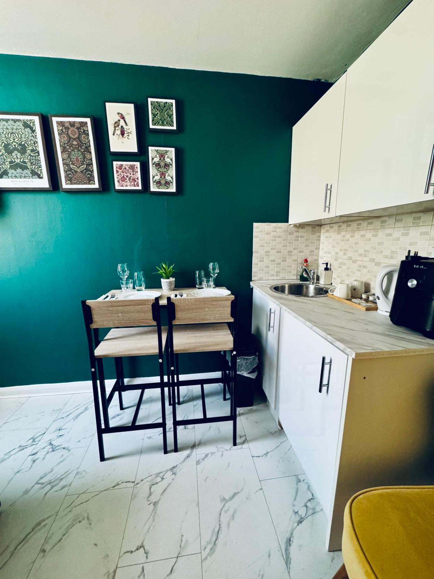 Private Flat In Centre Apartment