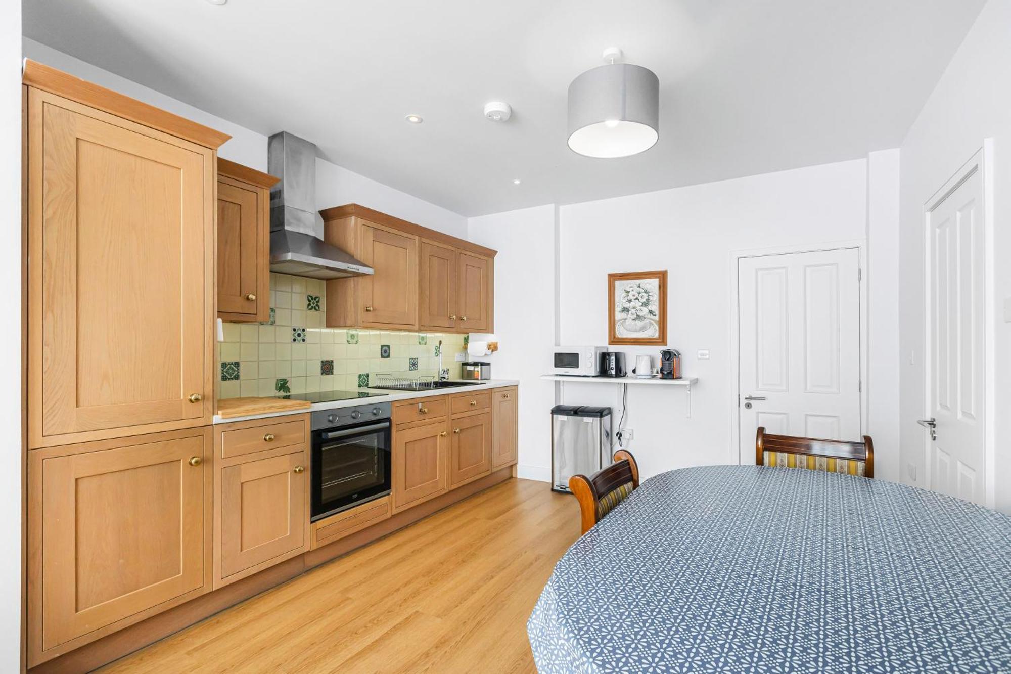 Apartment Large, Quiet Flat In Islington *