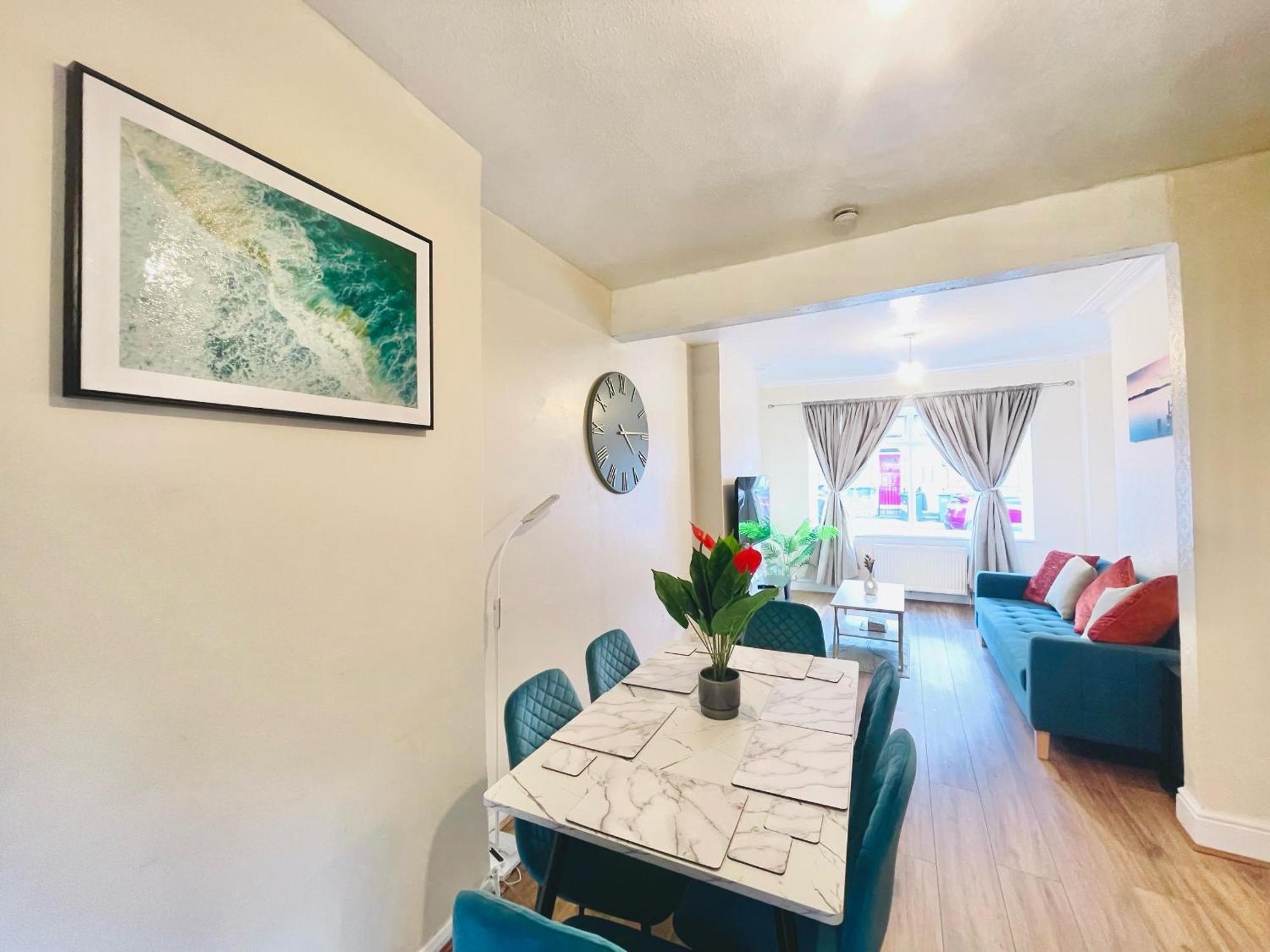 At Plaistow Convenient To Custom House Excel And Free Parking Lägenhet *