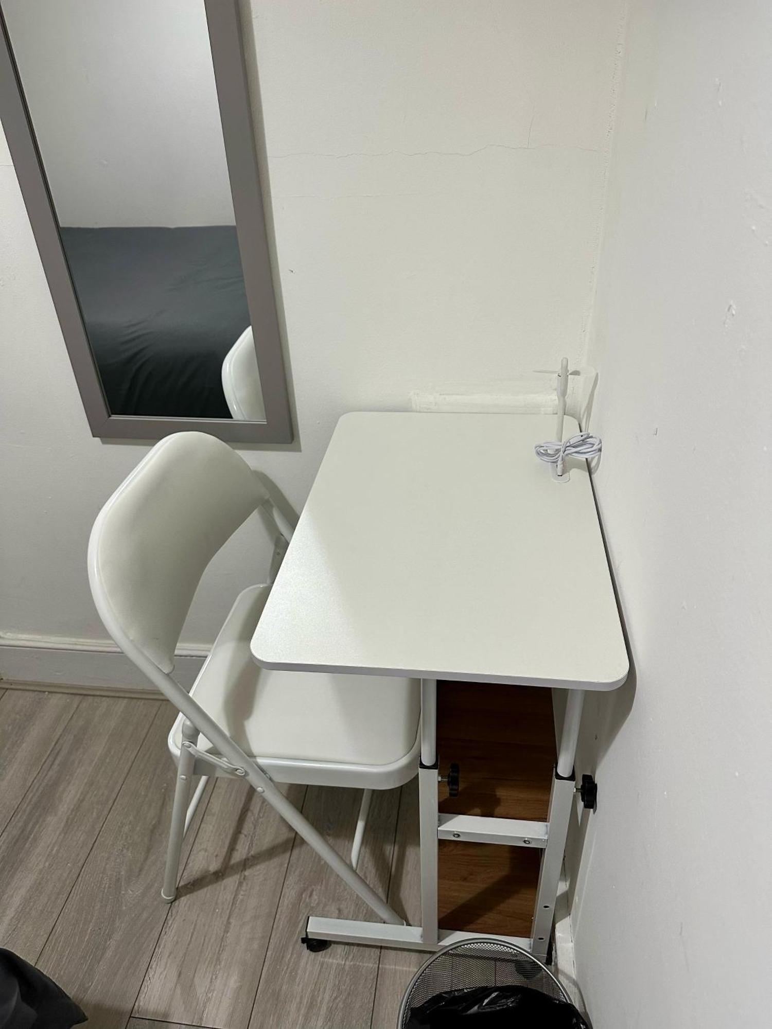 17 Zone 1 Homestay