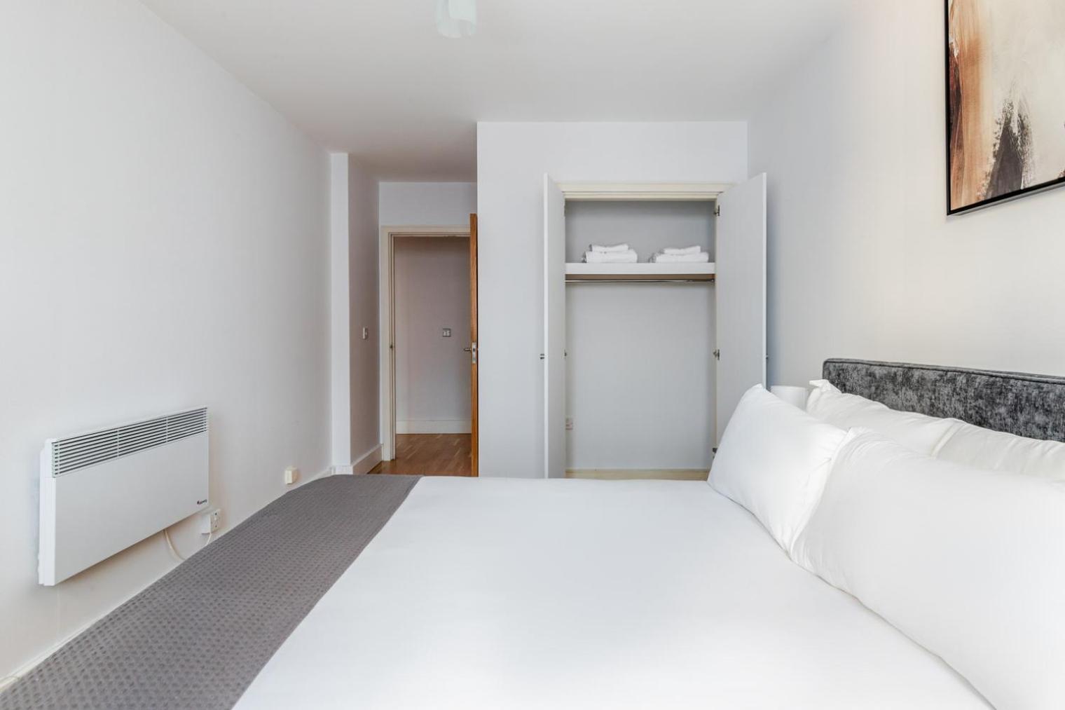 Blueground Of Concierge Lon-640 Apartment *