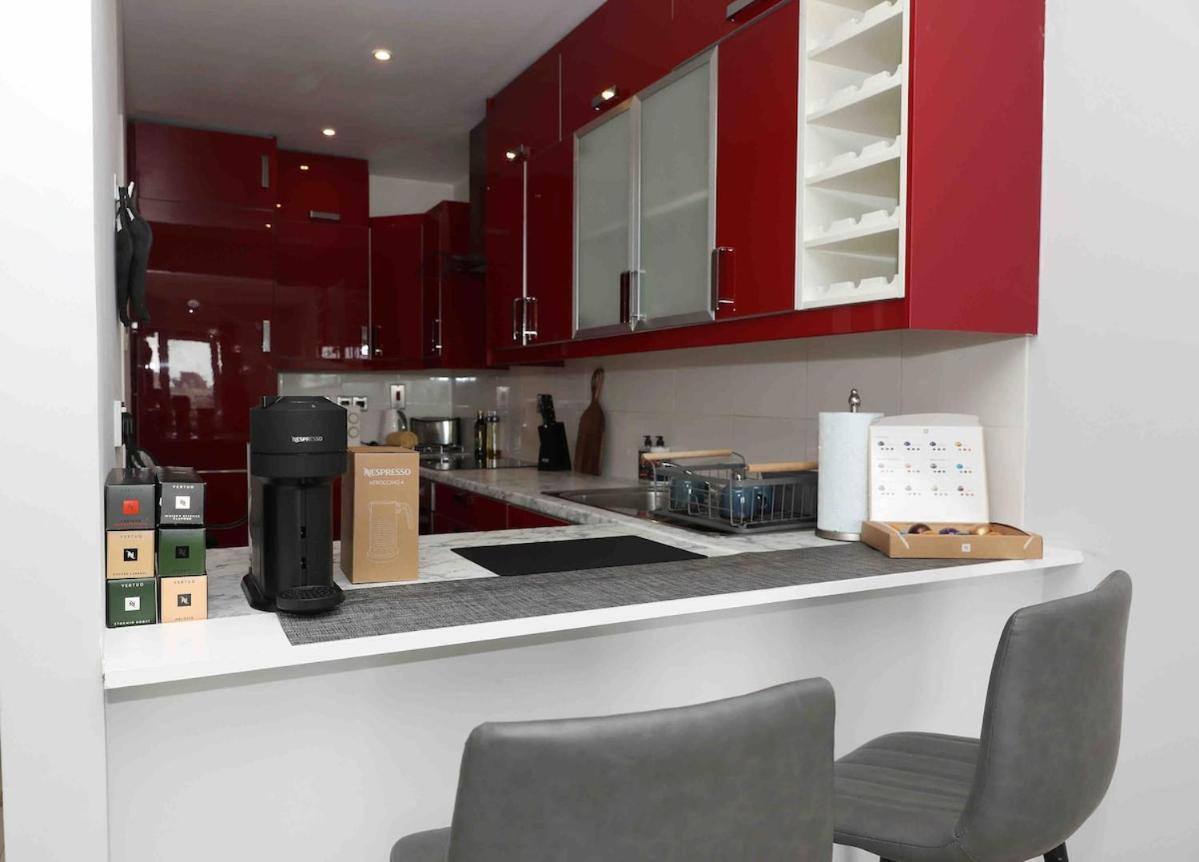 Apartment In The River Times View London