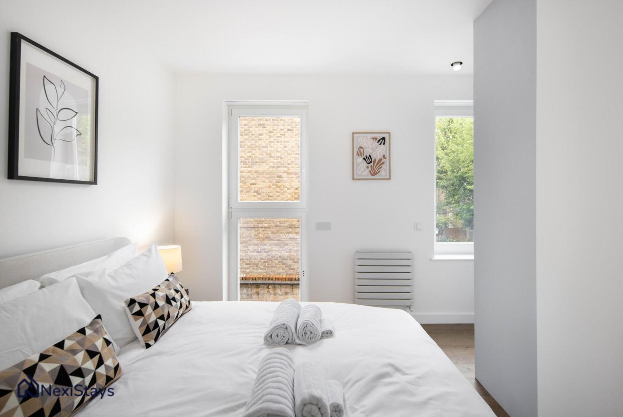 1 Min Walk To Euston Station, Modern Townhouse Lejlighed
