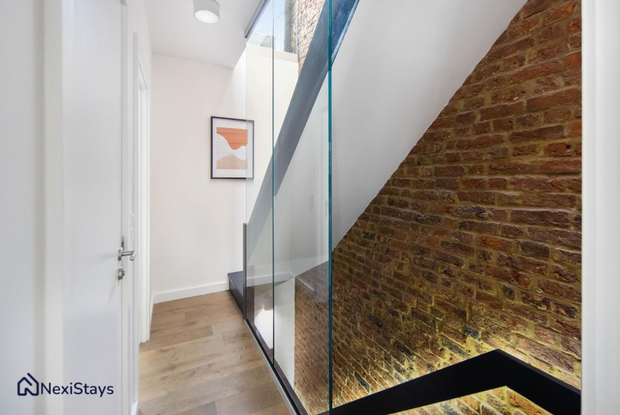 1 Min Walk To Euston Station, Modern Townhouse Lejlighed *