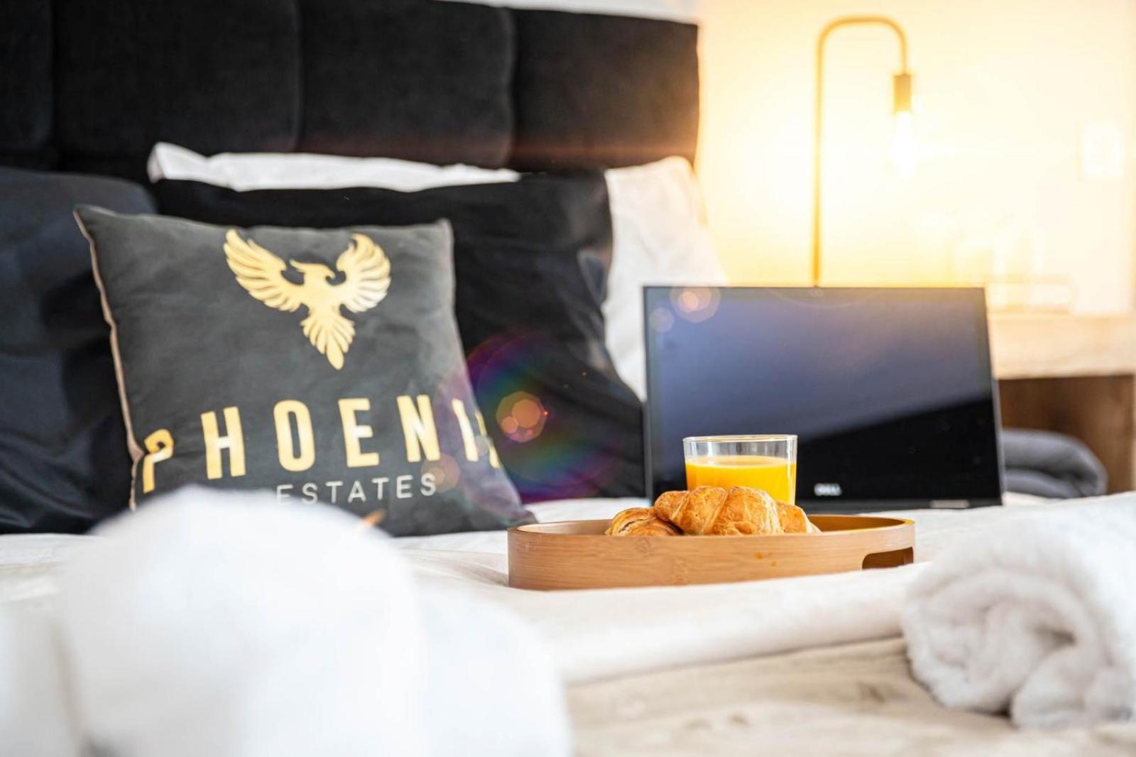 Penthouse - Canary Wharf - 24 Hr Concierge, Gym, Hot Tub, Sauna, Balcony, Terrace Lejlighed *