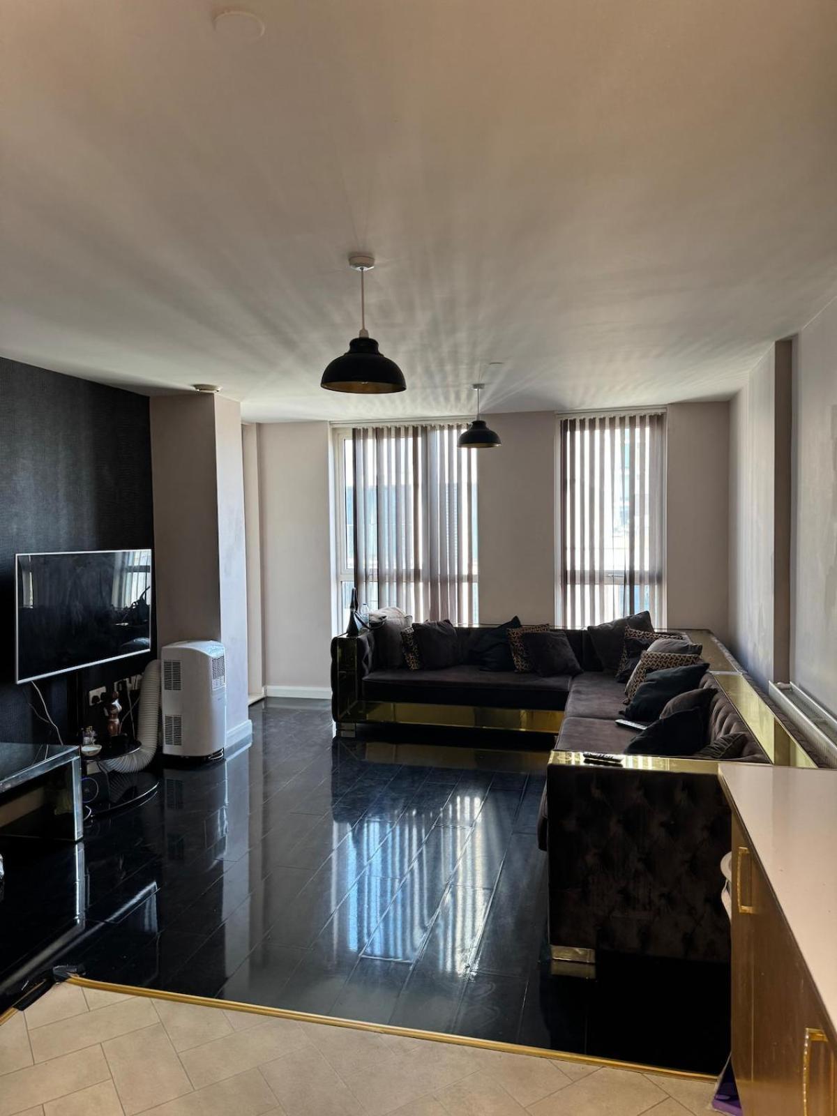 Cozy 2 Bed Flat 5min Walk To Stratford Westfield London