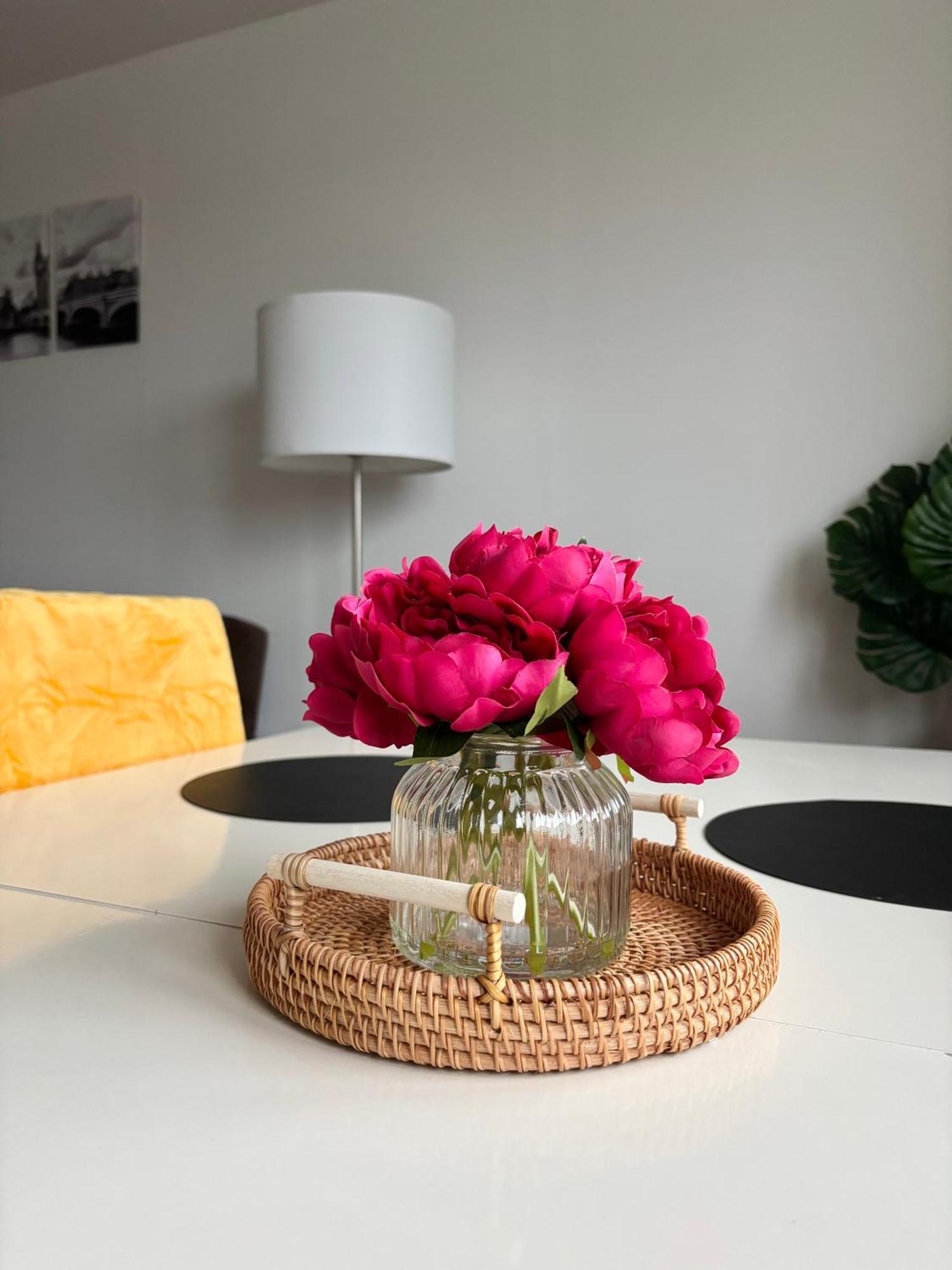 Stylish 2-bed Retreat Steps From Emirates Stadium Apartment *