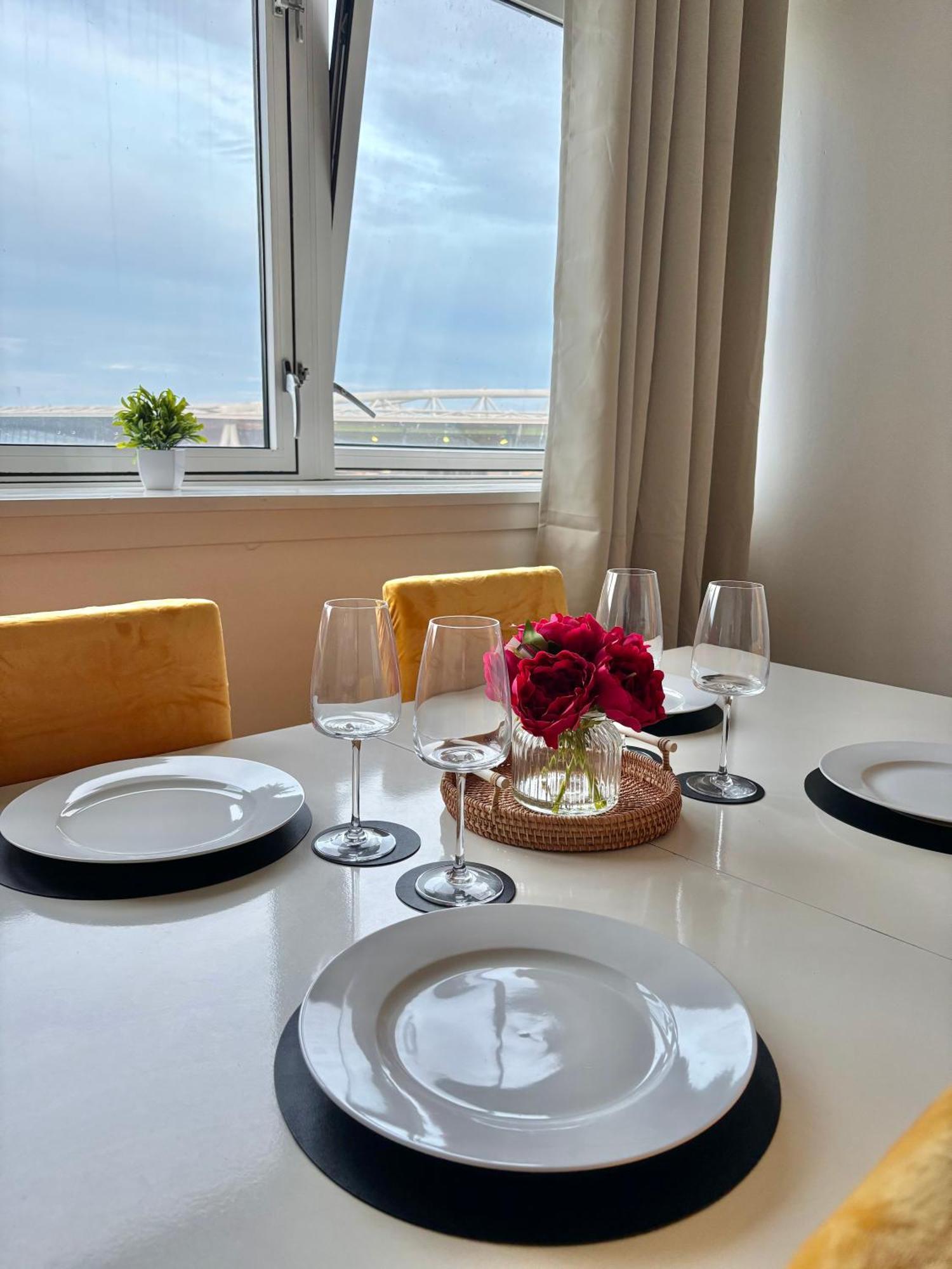 Apartment Stylish 2-bed Retreat Steps From Emirates Stadium *