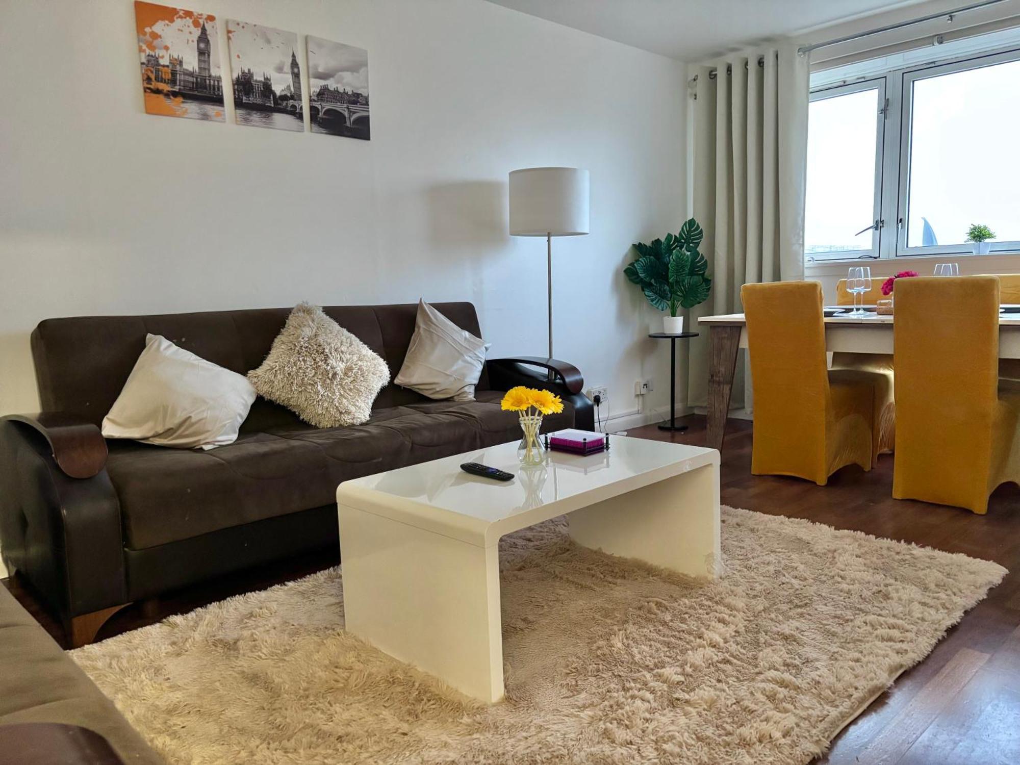 Stylish 2-bed Retreat Steps From Emirates Stadium * London