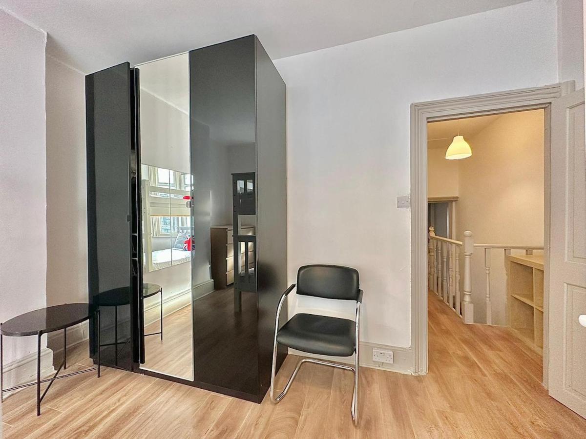 Large House In 105 Ferienhaus *