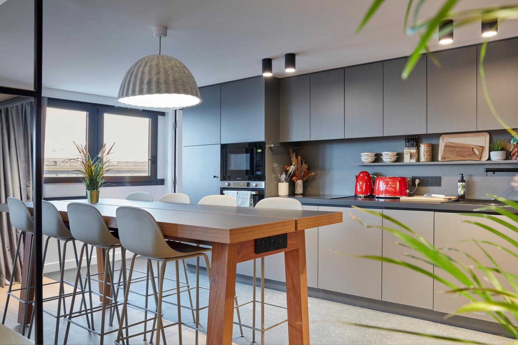 Adagio East Hotell 4*