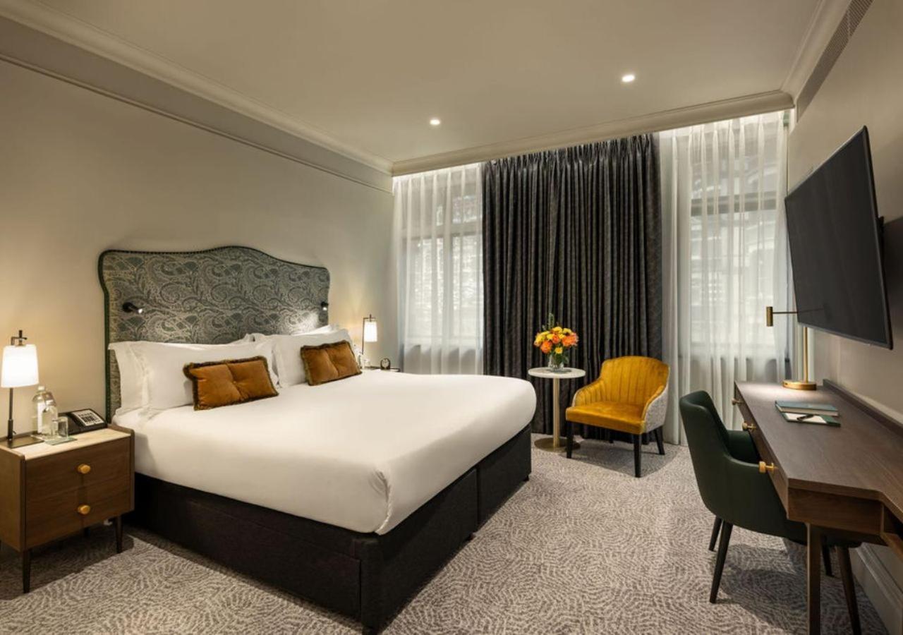 Hotel St. James' Court, A Taj Hotel, London