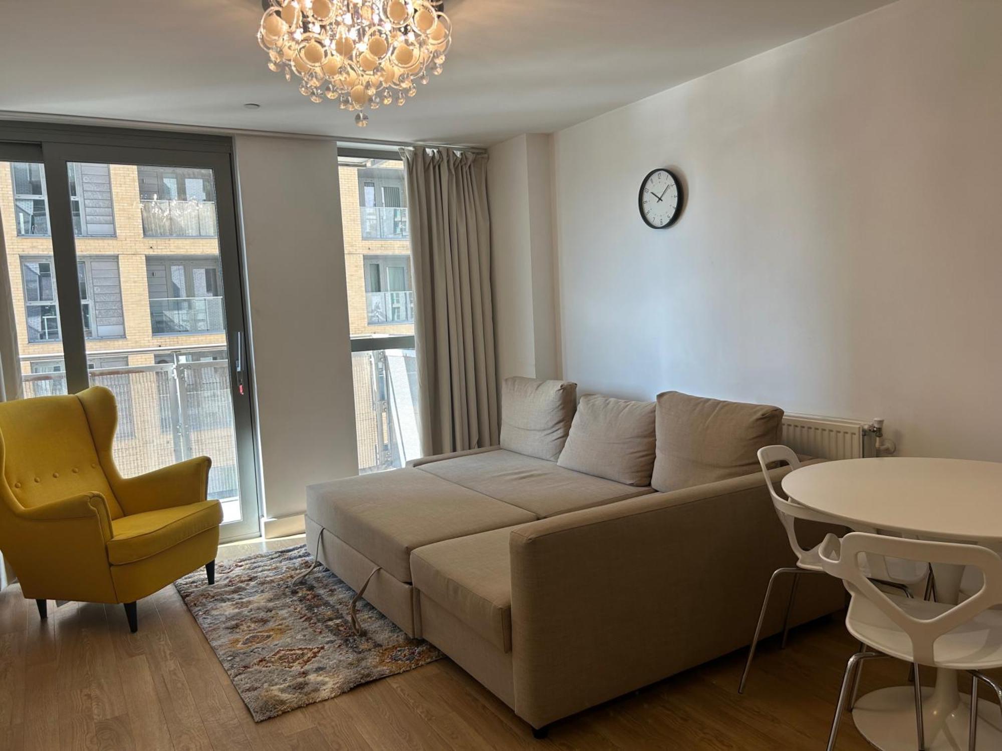 1-Bed Apt Sleeps 4 Central To Shops & Transport Lägenhet