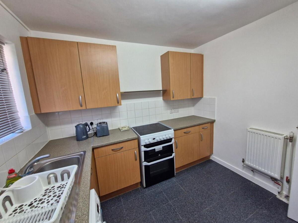Apartment Flat In City Of London - E1 *
